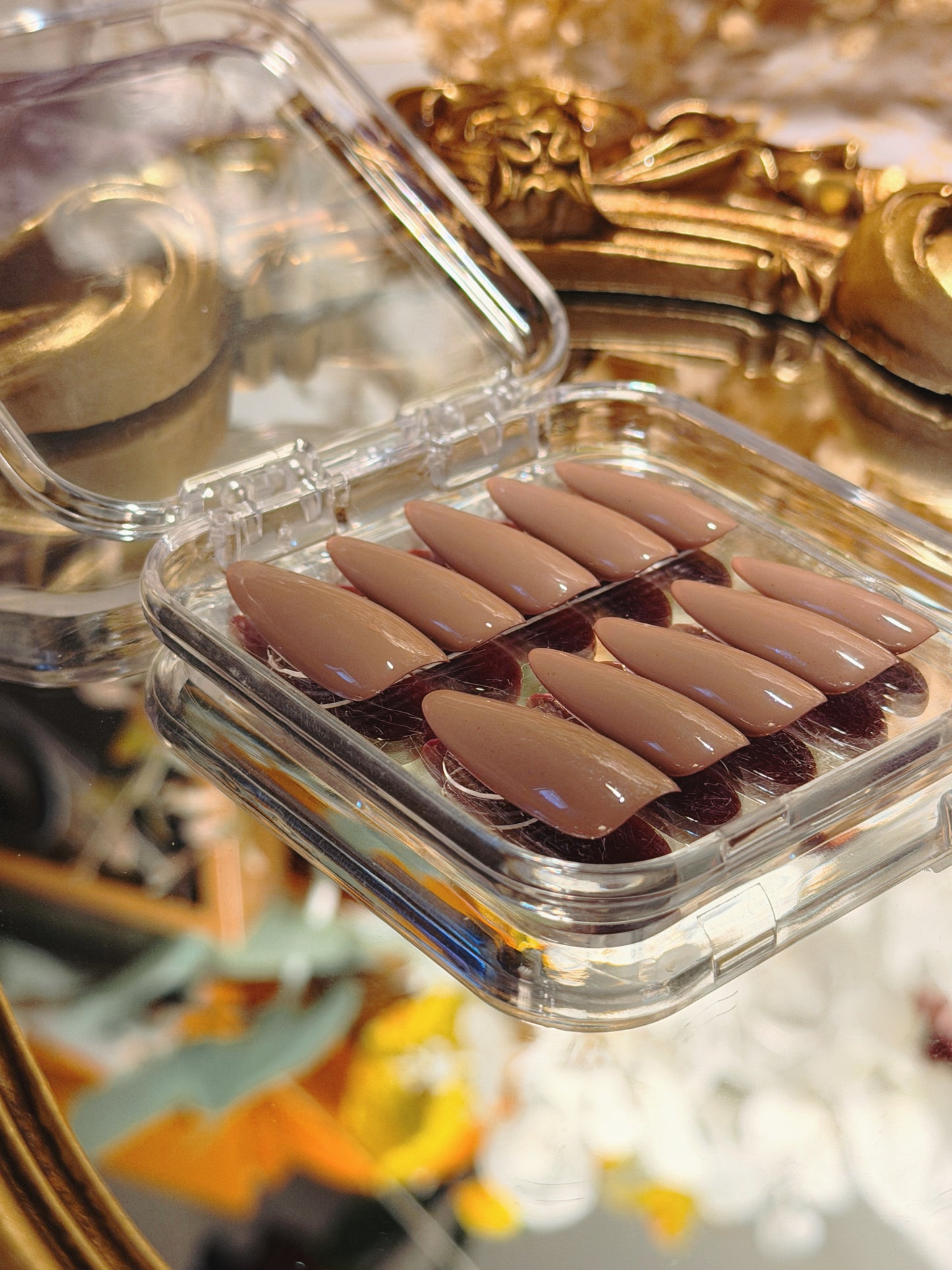 ONLY 1 Left Designer False Nails Red-Bottom High Heels & Milk Tea Long Teardrop Press-On Nails