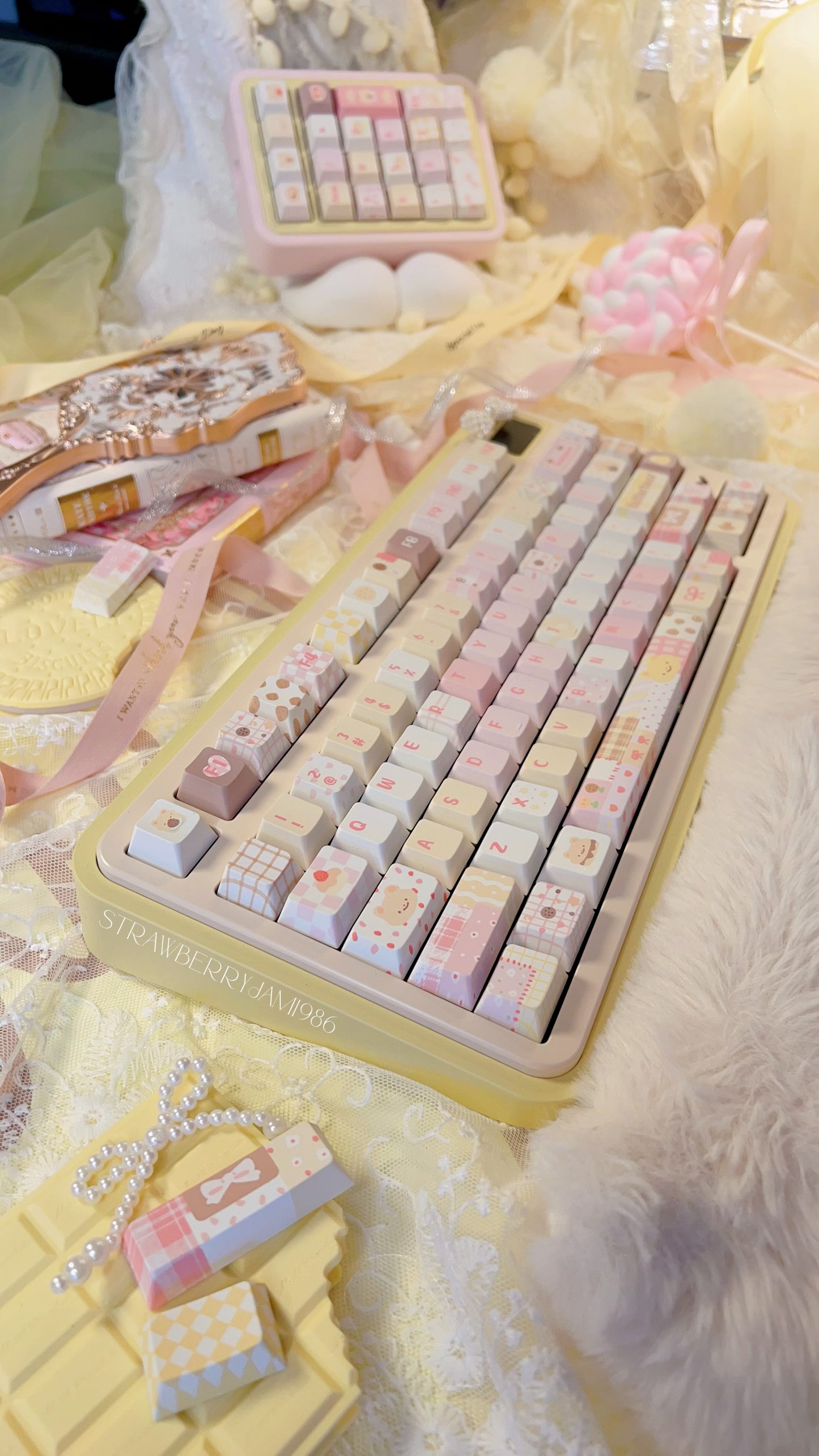 103 Butter Bear Pastel Yellow Pink Cute Keycap