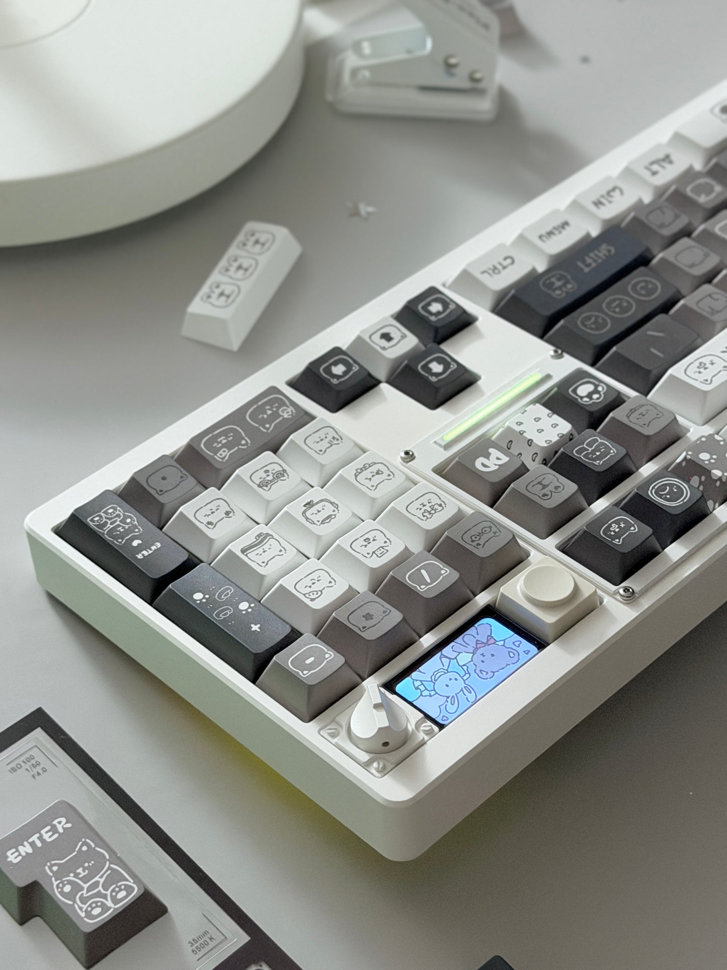 ONLY 1 Instock Prebuilt Aluminum Custom Mechanical Keyboard ND104 Emo Gray Keycaps Toast Switch