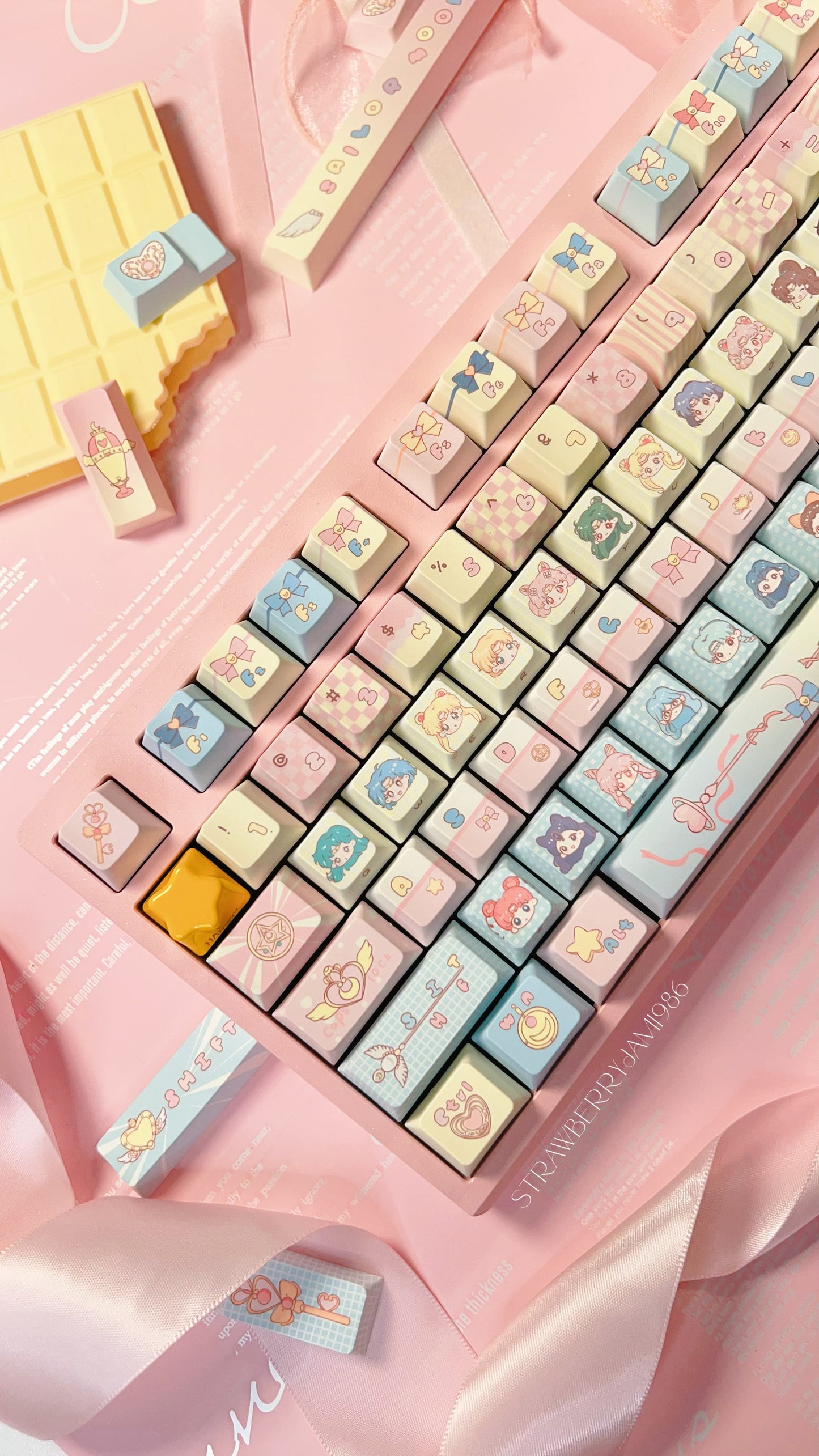 096 Sailor Moon Pastel Pink Yellow Blue Keycap Cherry Profile