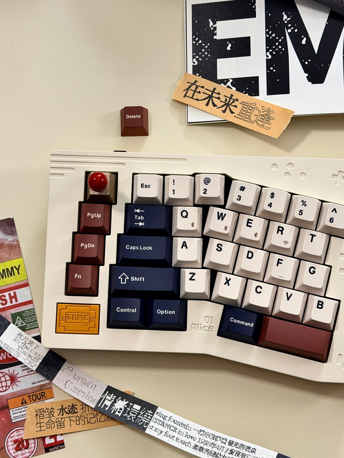 Unboxing Clearance ONLY 1 Instock Keychron Launches Z11 Ultra 8K Alice Split Mechanical Keyboard Retro Cream White | Wireless | Backlit | Ergonomic