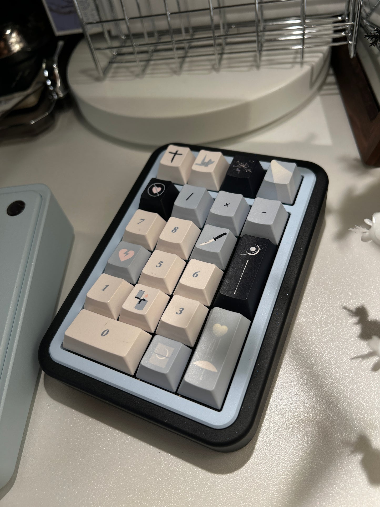 PREORDER Prebuilt Aluminum Customized Mechanical Keyboard Pastel Blue Nova75 and Number Pad