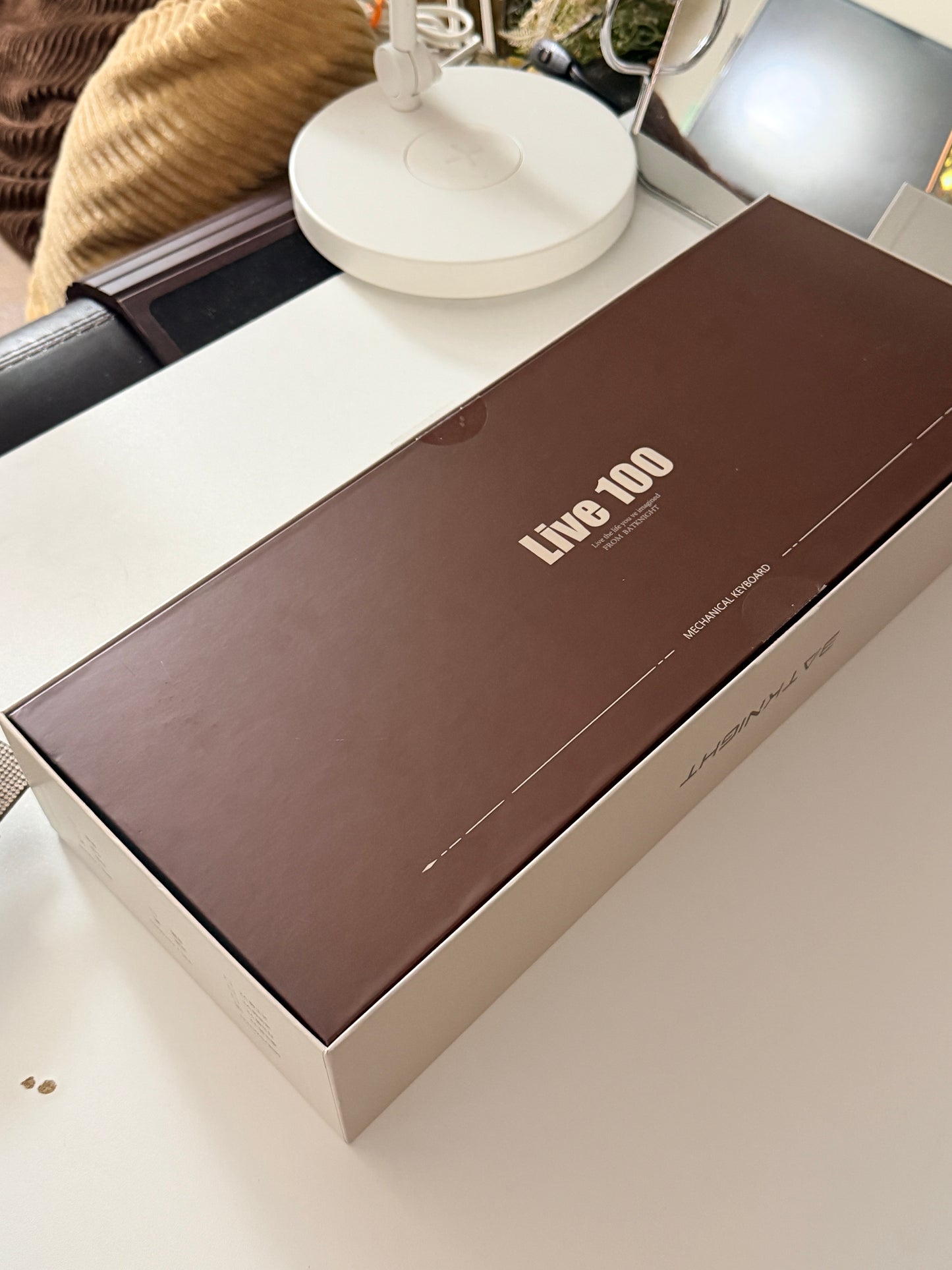 Unboxing Clearance ONLY 1 Instock velocifiretech Bat Knight Live100 Mechanical Keyboard- White Gold With Wristrest
