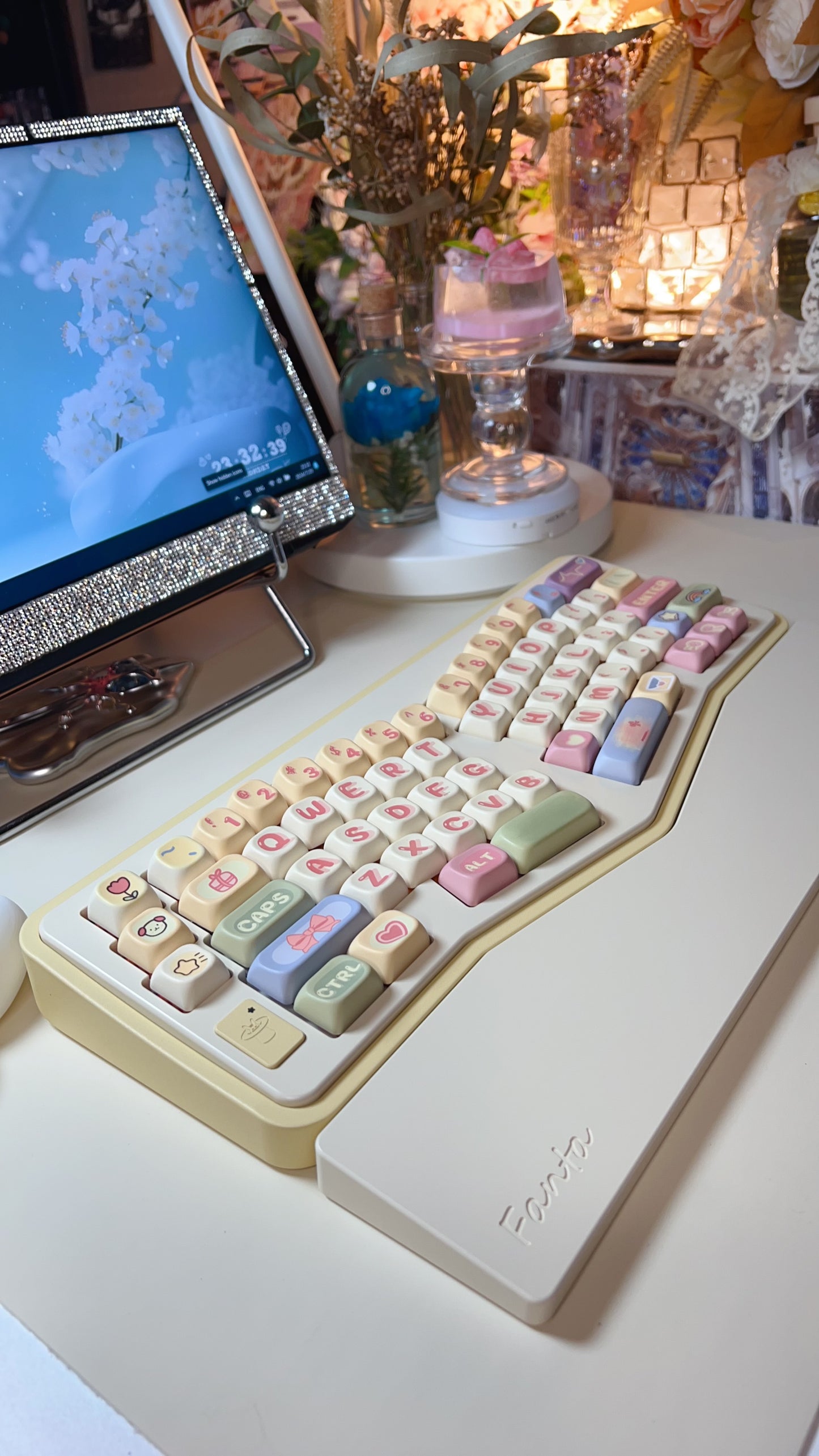 [only 1 in-stock]Prebuild Vlice Pastel Yellow Beige Ergonomic Aluminum Customized Mechanical Keyboard