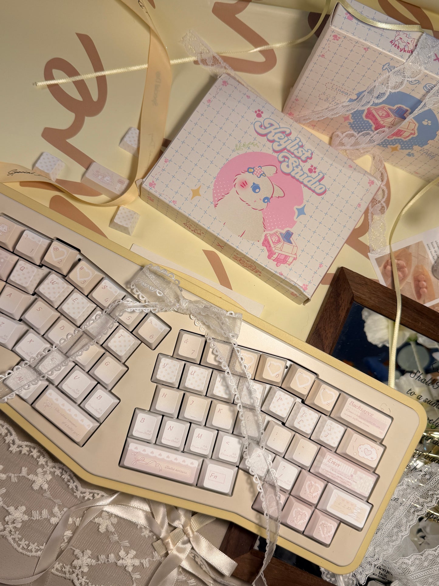 ONLY 1 INSTOCK Prebuilt Aluminum Customized Mechanical Keyboard Vlice Cream Yellow Ergonomic Set