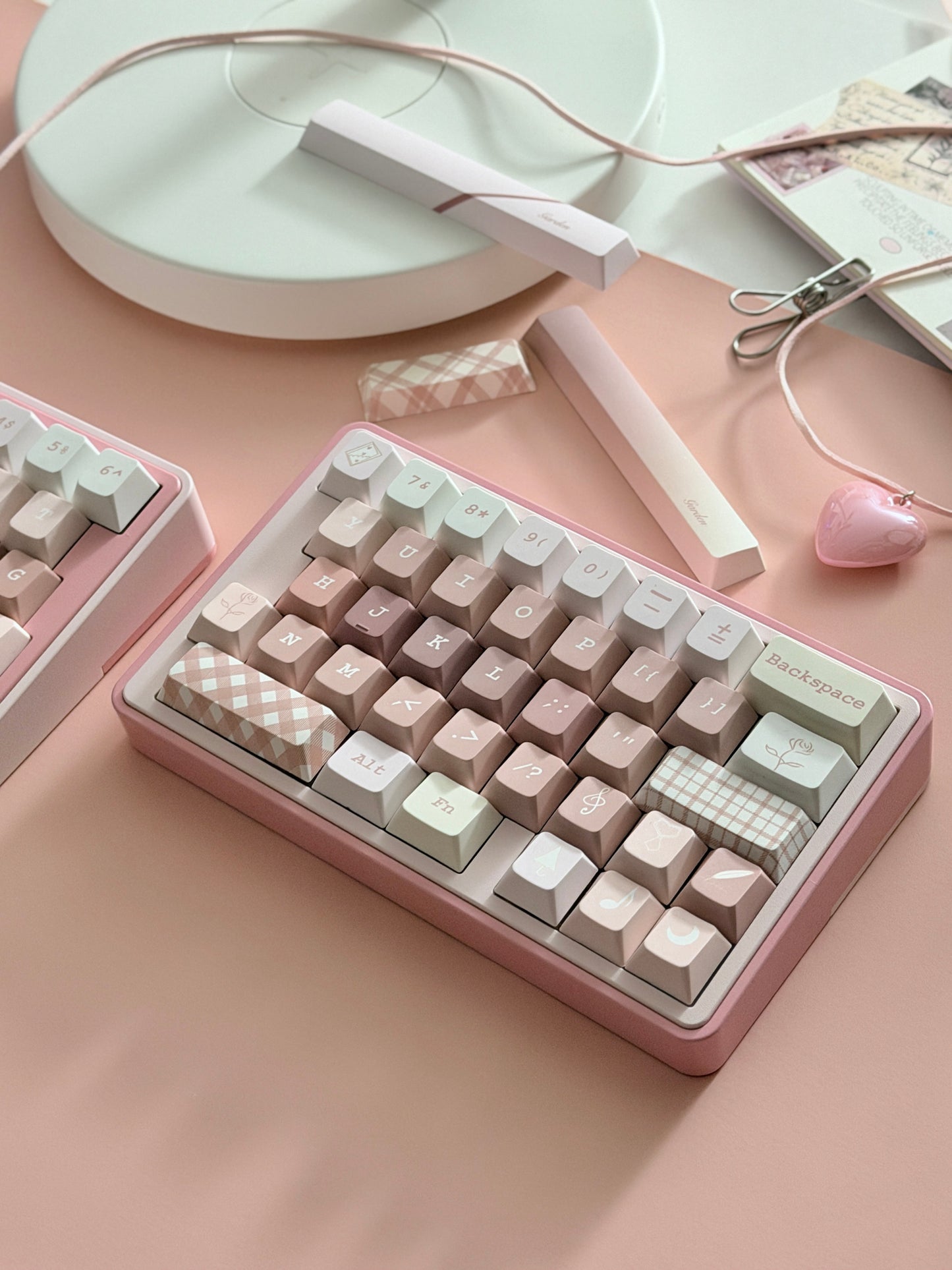 PREORDER Prebuilt Pale Pink BLOCKBOY New Split65 Aluminum Custom Mechanical Keyboard（You Can Choose Other Keycap Set）