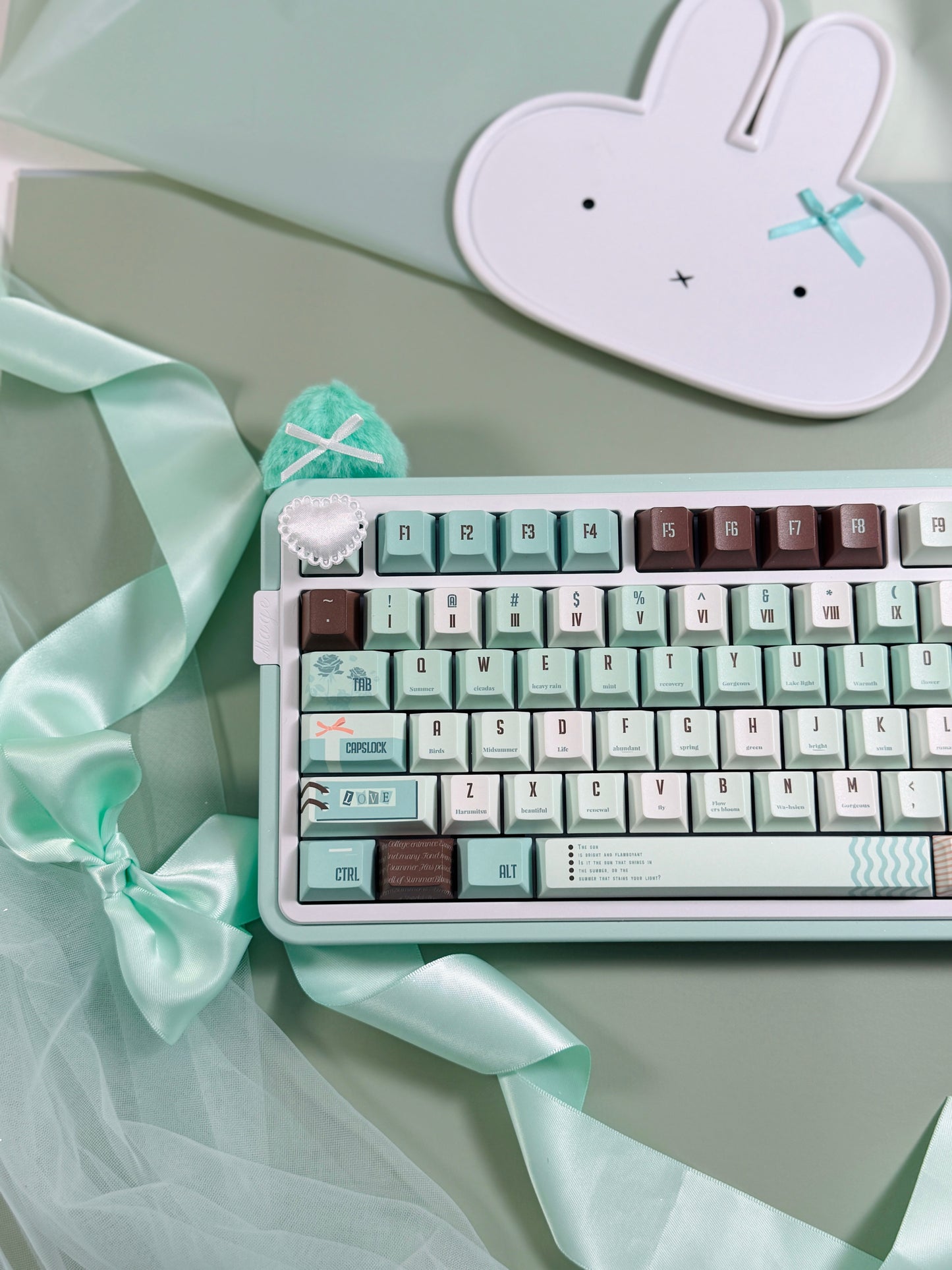 Preorder Prebuilt Aluminum Wireless Custom Mechanical Keyboard Loveletter75 Mint White ➕ Number Pad