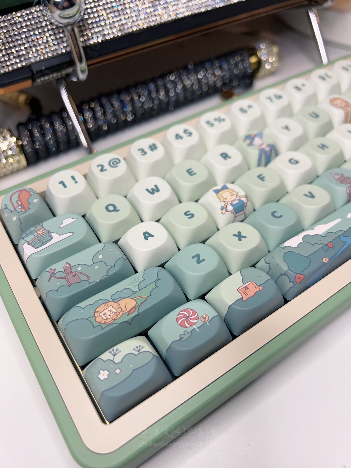 【Only 1 In-stock】Prebuilt Matcha Green Lucky65 The Wonderful Wizard of OZ Aluminum Customized Mechanical Keyboard