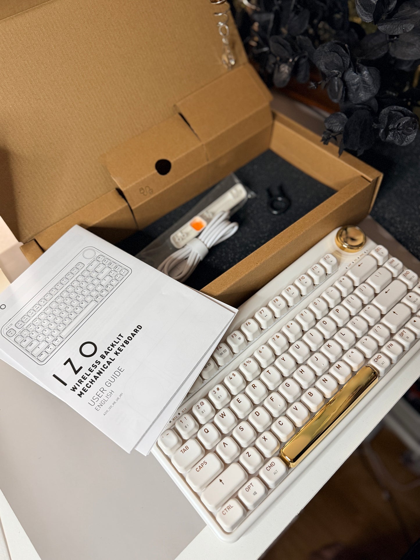 Unboxing For SALEs Azio IZO Wireless BT5/USB PC & Mac Mechanical Keyboard White Blossom & Numpad/Calculator Set