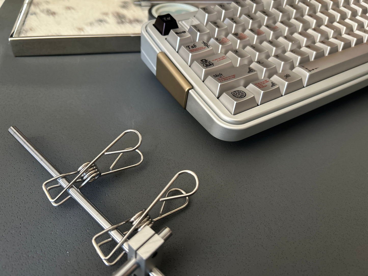 PREORDER Prebuilt Aluminum Customized Mechanical Keyboard Bread75 Silver Keyboard Set