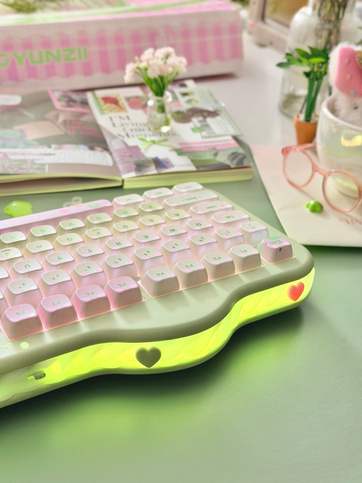 Unboxing Clearance ONLY 1 YUNZII C98 MAO Cake Kitten Wireless Mechanical Keyboard （preorder Green）