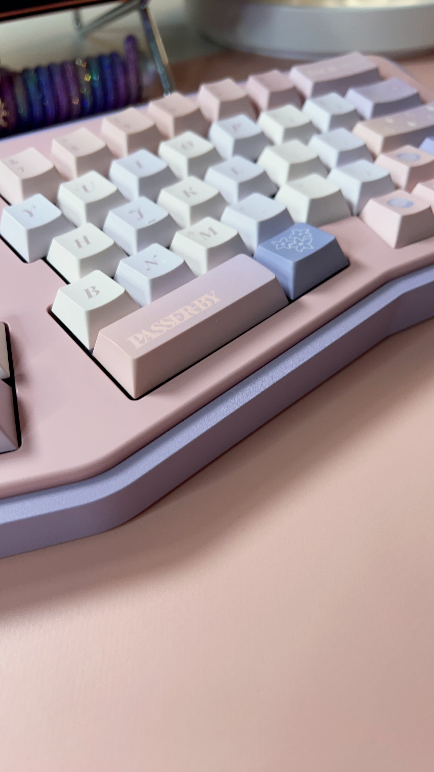 Preorder Prebuild Purple Pink Dreamy Bellflower Vlice Ergonomic Aluminum Customized Keyboard