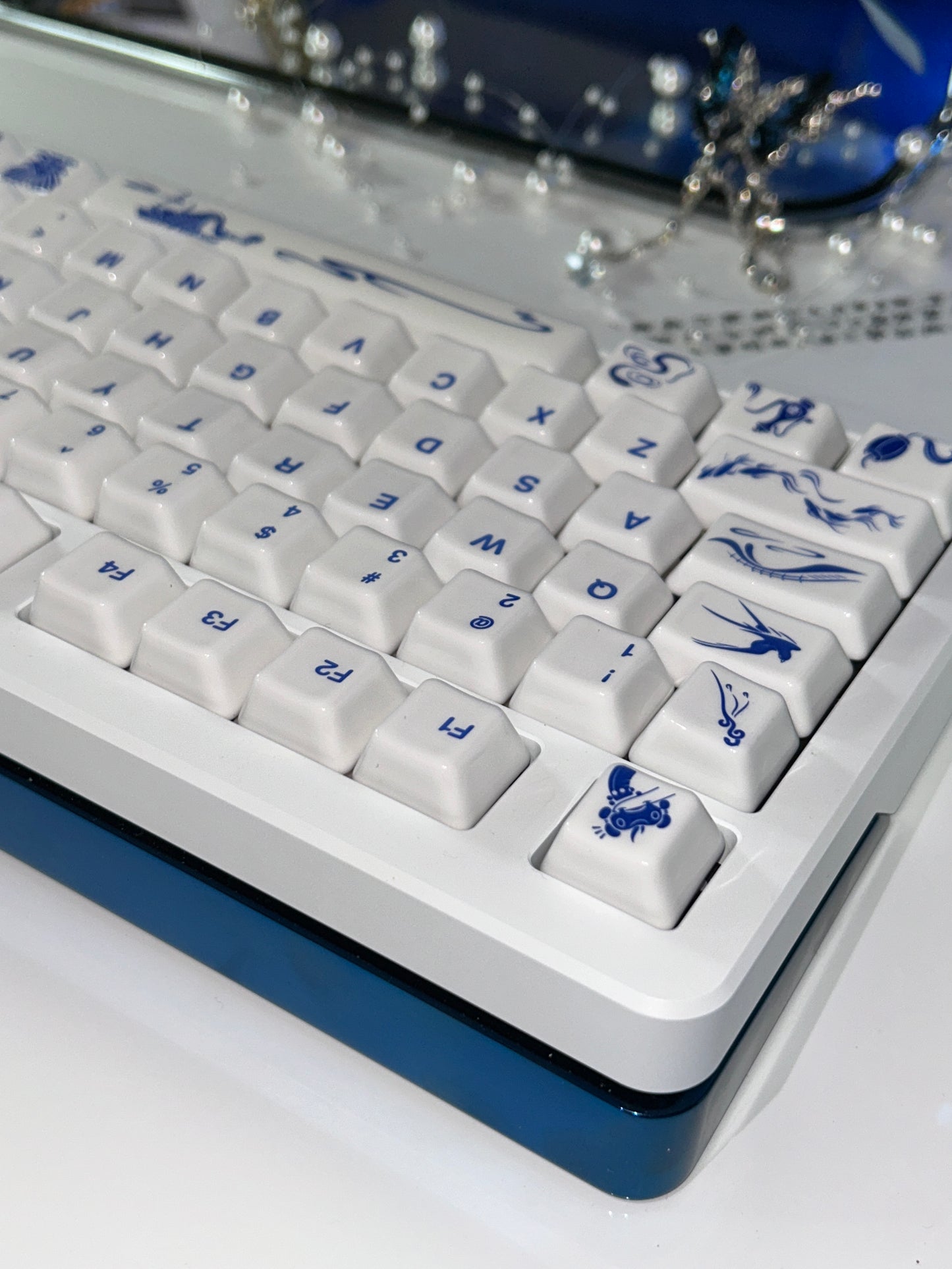 ONLY 1 Instock Prebuilt Aluminum Customized Mechanical Keyboard Buff75 Cold White With Cerakey Year of the snake ceramic Keycaps