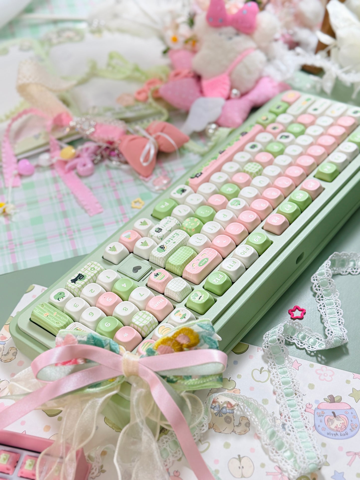 ONLY 1 Instock Prebuilt Aluminum Customized Mechanical Keyboard Rich98 Green Pink Set
