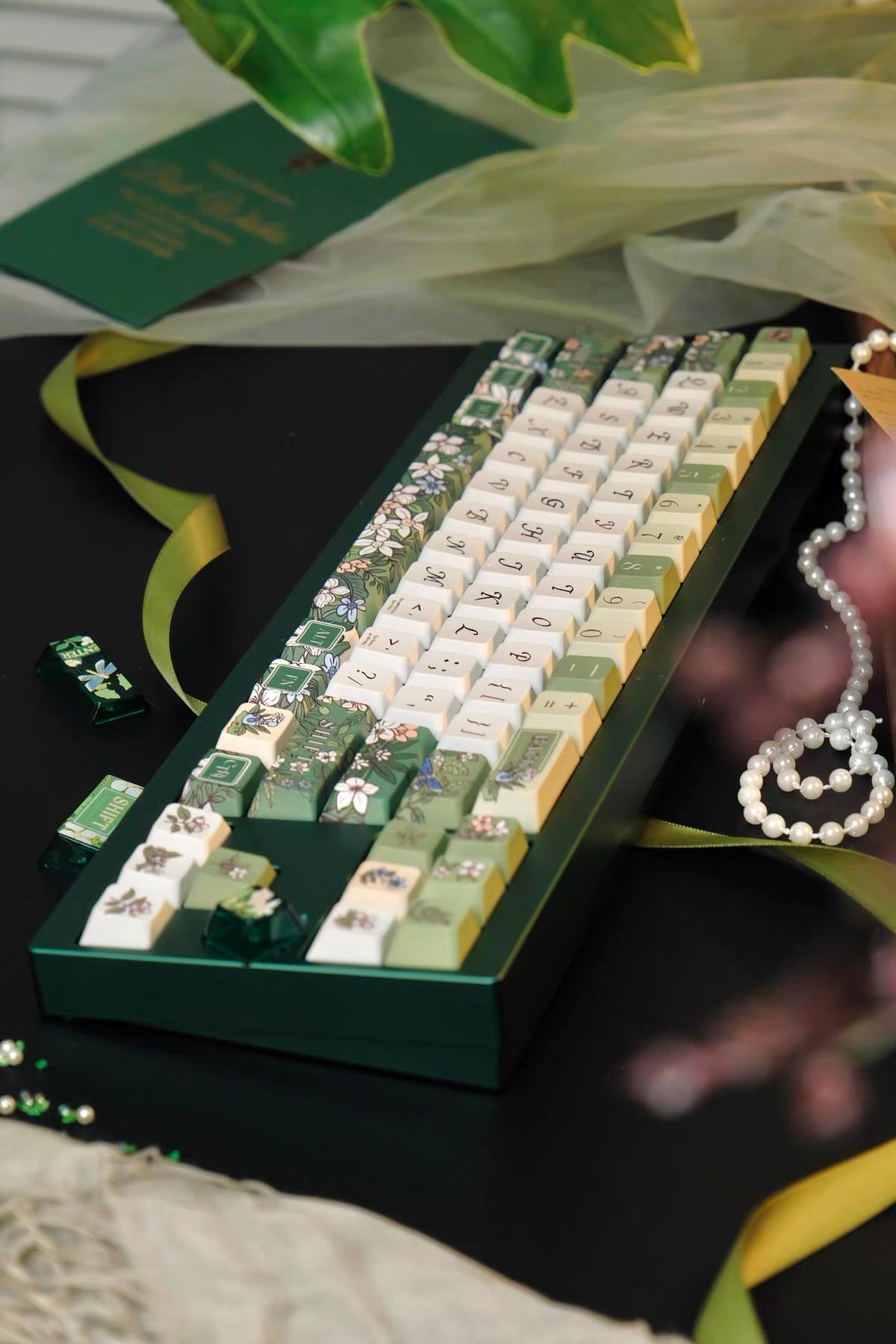 0298 Spring Flower Song | Green Clear PC Keycaps FC Profile – Dreamy Floral Transparent Keycap Set for Mechanical Keyboards
