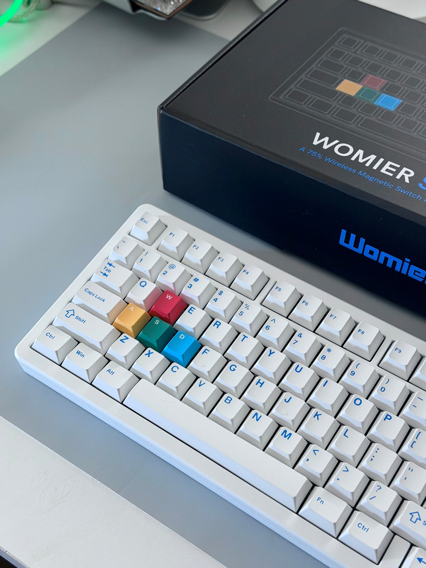 Unboxing Clearance ONLY 1 Instock WOMIER SK75 TMR White WIRELESS ALUMINUM CUSTOM KEYBOARD