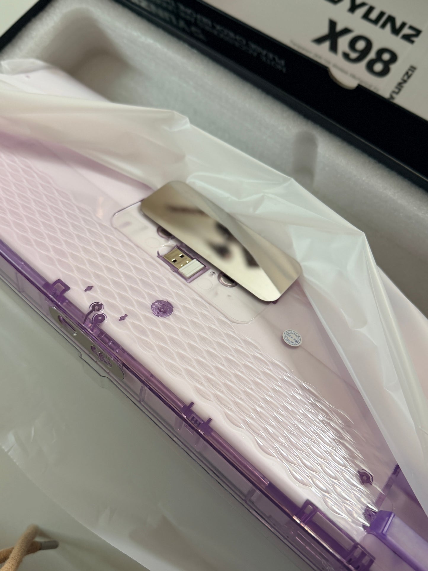 Sample For Sale ONLY 1 Instock YUNZII X98 Wireless Mechanical Gaming Keyboard (Purple, Crystal Switch)