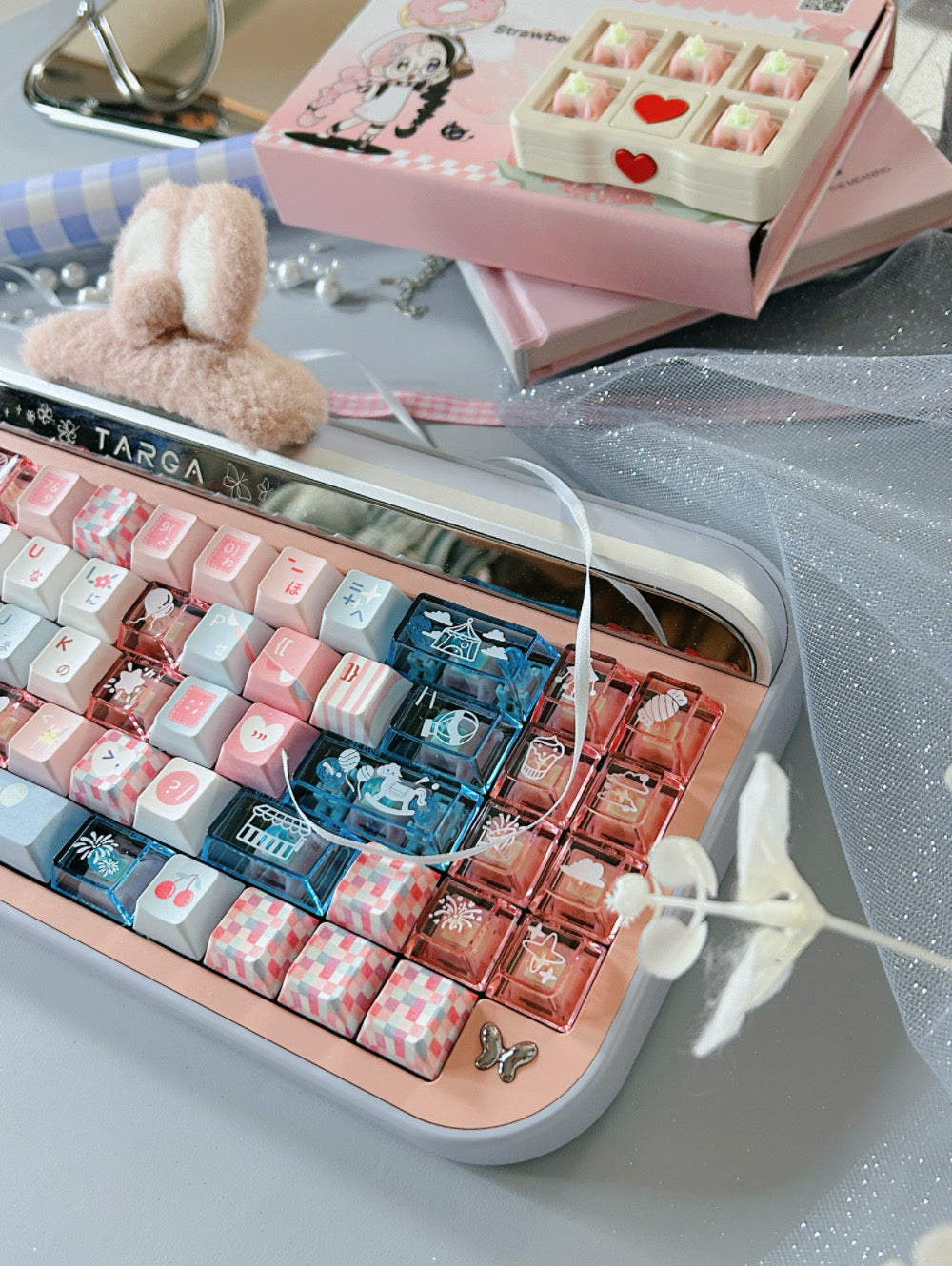 ONLY 1 Instock Prebuilt Aluminum Customized Mechanical Keyboard Targa65 Pink Blue Set（with switch & Keycap）