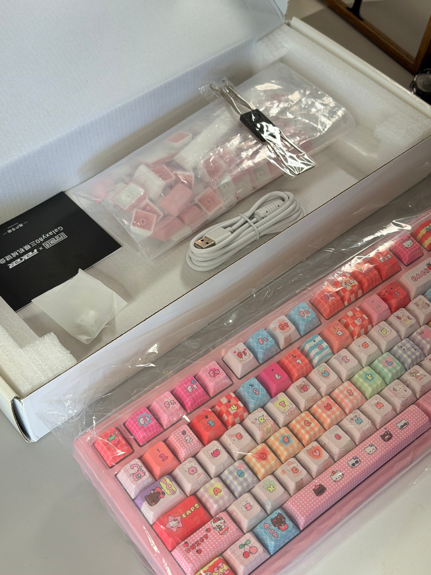 Unboxing Clearance ONLY 1 Instock Prebuilt Galaxy80 Pink Aluminum Customized Mechanical Keyboard + Kitty keycap Set