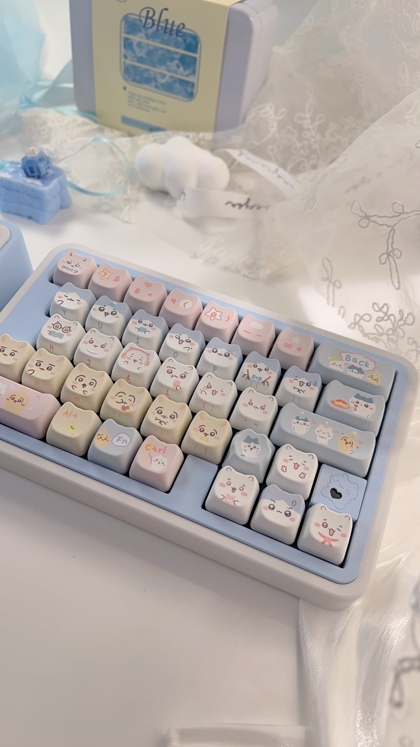 113 Chikawa Pastel Blue Pink Yellow Cute Kitten Head Keycap