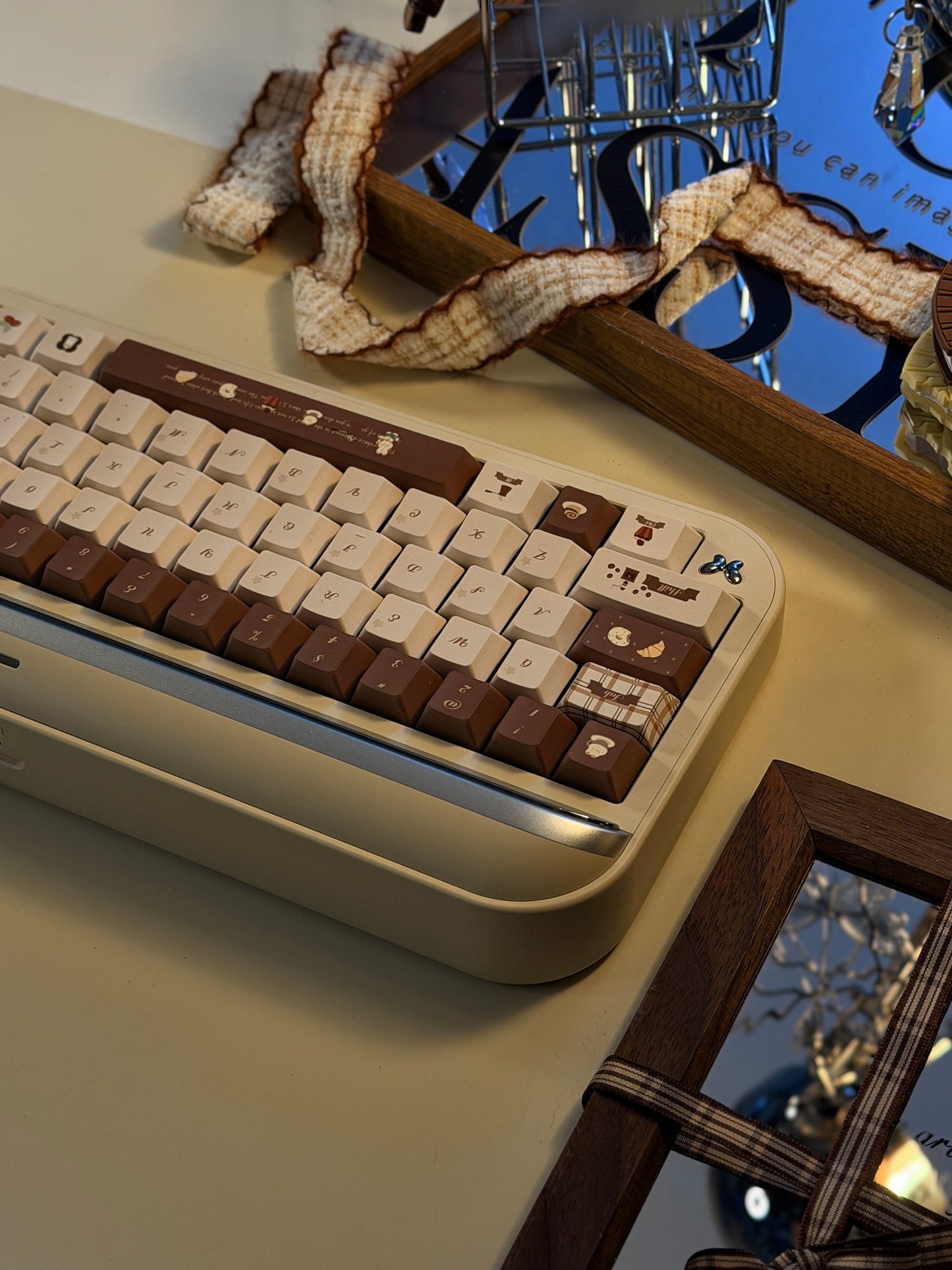ONLY 1 Instock Prebuilt Targa65 Cream Beige Aluminum Custom Mechanical Keyboard With Coffee Bunny Keycap