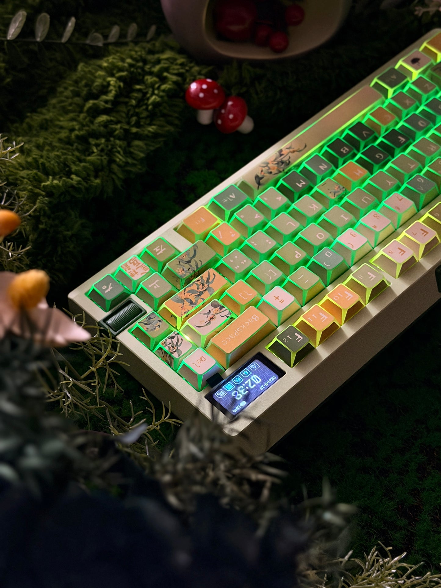 ONLY 1 Prebuilt Aluminum Customized Mechanical Keyboard Zoom75 TIGA Milky Green Tri-Mode Wireless Backlit ➕ URE Keycaps