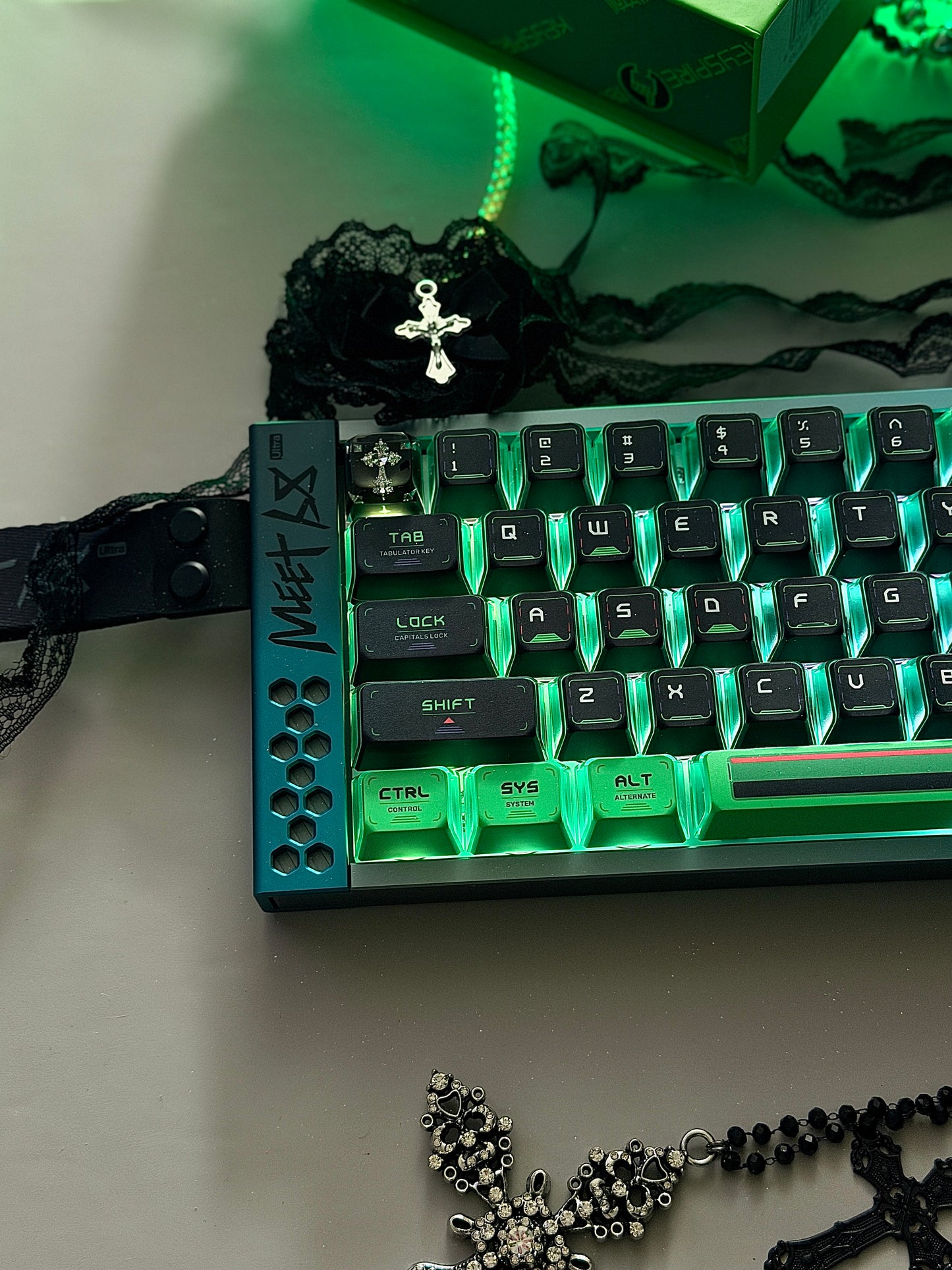 Unboxing For SALEs Meet68 Prebuilt Aurora Green Aluminum Custom Gaming Keyboard + GravaStar UFO Magnetic Switch + Keytok Snake Bell Keycap Set