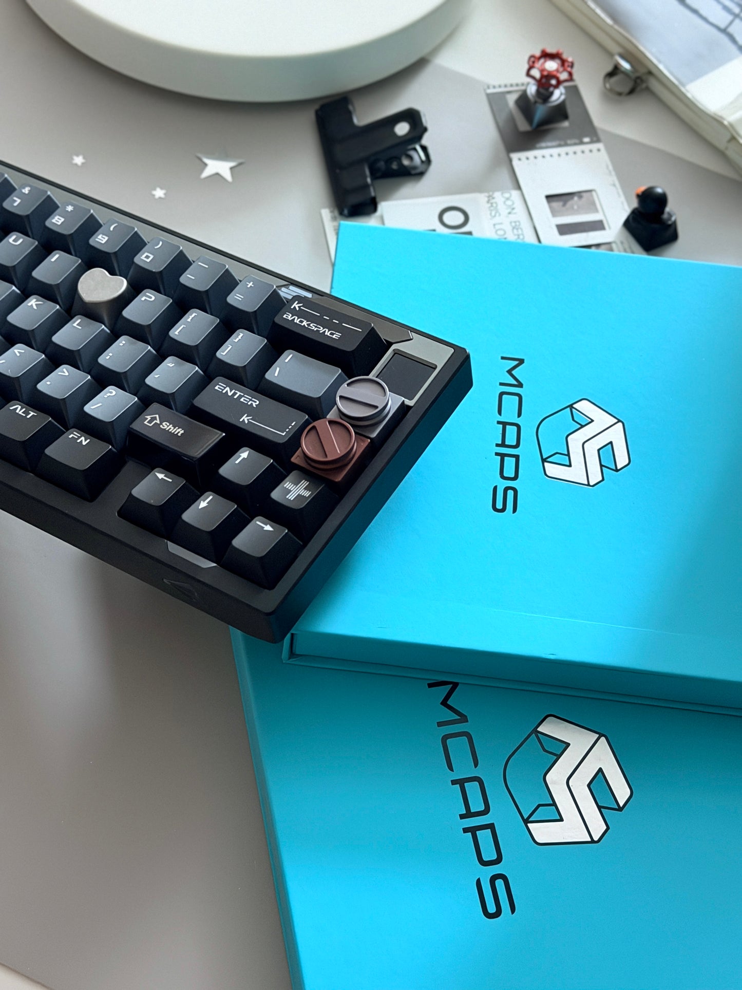 ONLY 1 Prebuilt Aluminum Custom Mechanical Keyboard Wuque Paper65 PRISM BLACK ➕ MCAPS Metal Keycap