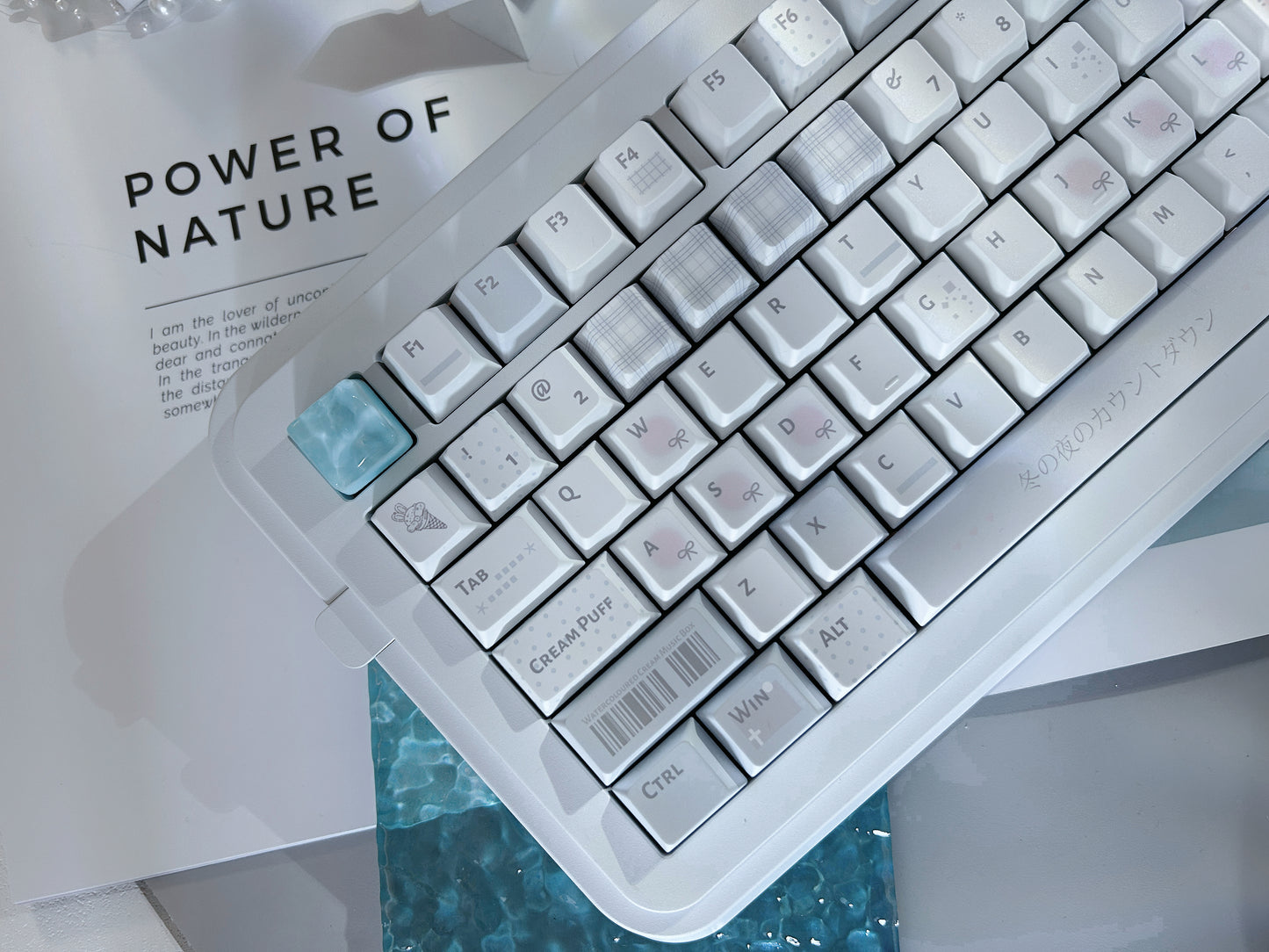Preorder Prebuilt Aluminum Customized Mechanical Keyboard Soap75 White creamy thocky set