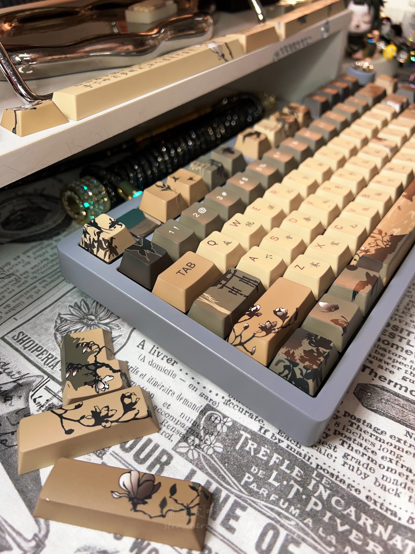 「Fully Assembled」Hi75 Grey Customized Keyboard With Traditional Chinese Ink Painting Style Magnolia Keycap