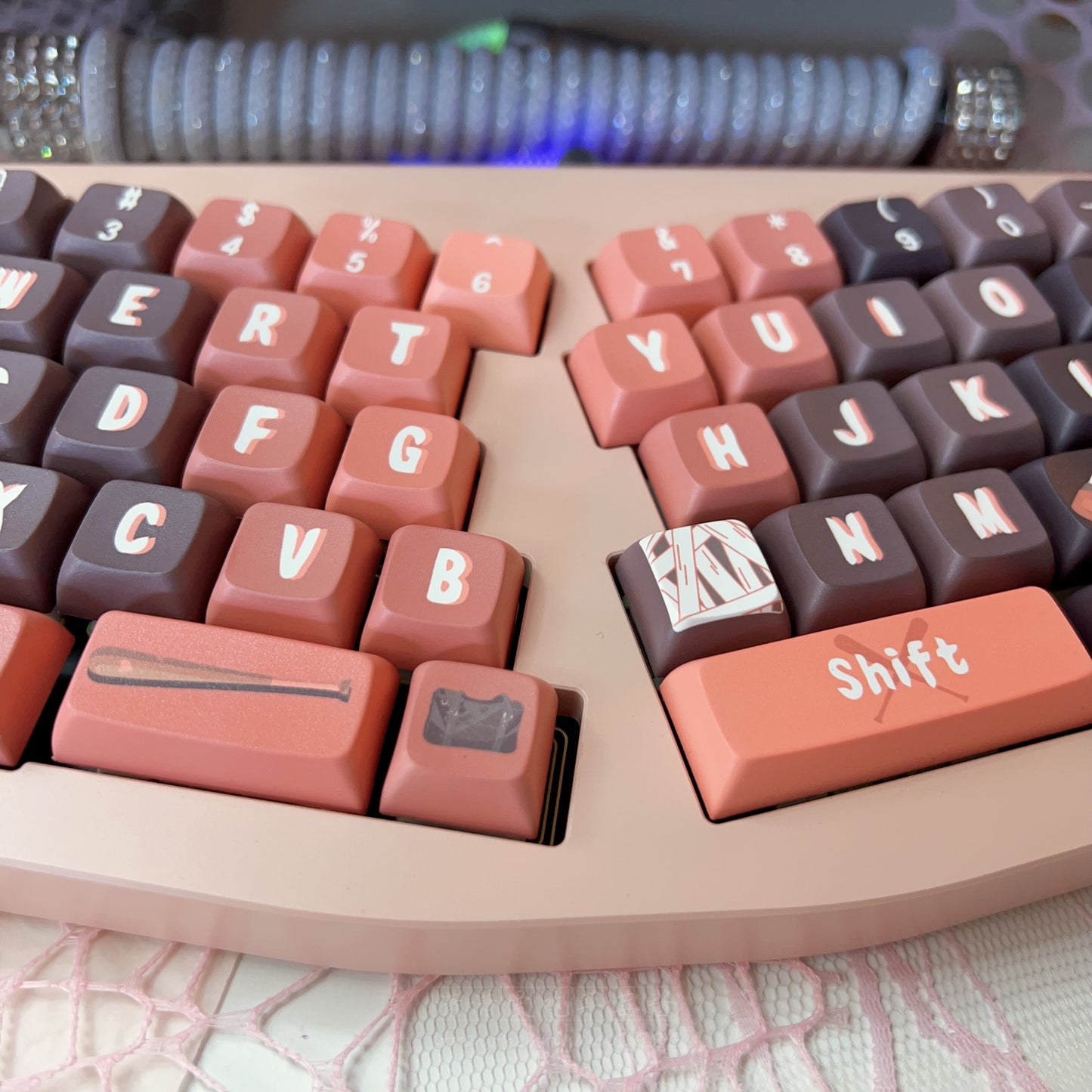 「Fully Assembled」Dimi Alice Creamy Pink Aluminum Ergonomic Mechanical Customized Keyboard