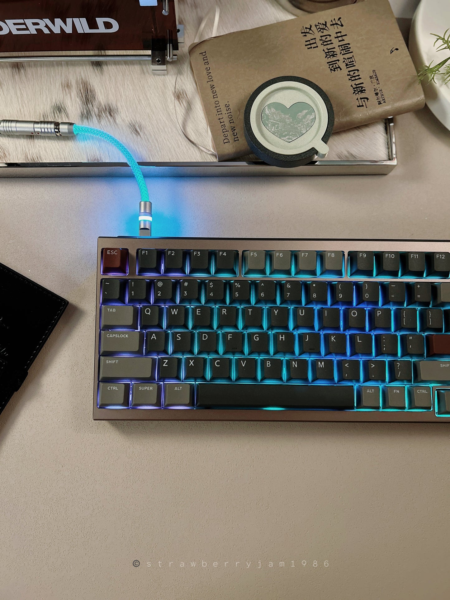 Unboxing Clearance ONLY 1 Instock IQUNIX FOX98 Aluminum Mechanical Keyboard