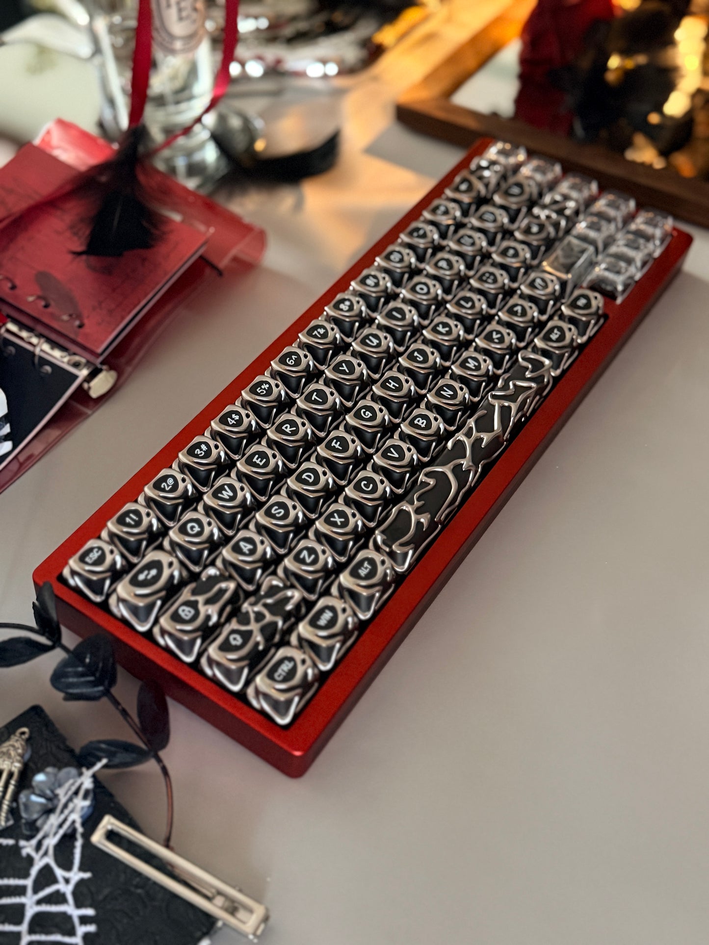 Preorder Prebuilt Aluminum Custom Mechanical Keyboard Anordized Red Nut65 xvx Venom Metal-Texture Keycap & firstblood transparent Keycap set