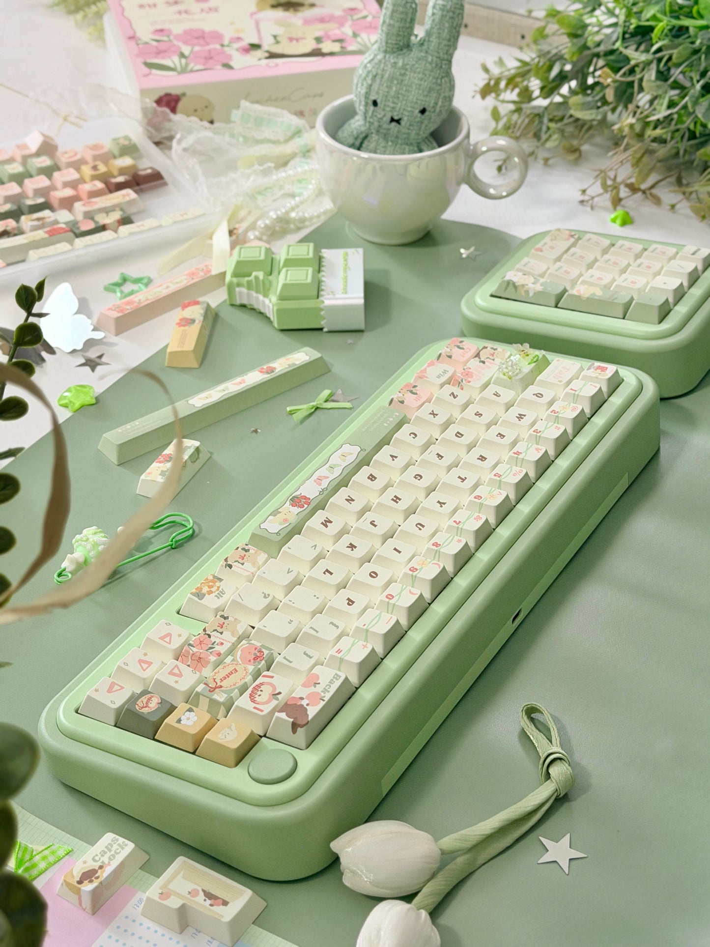 #0301 Matcha Dream Garden Keycap Set – Floral Cherry Profile Keycaps for Custom Mechanical Keyboards DESIGNED BYLYCHEE CAPS