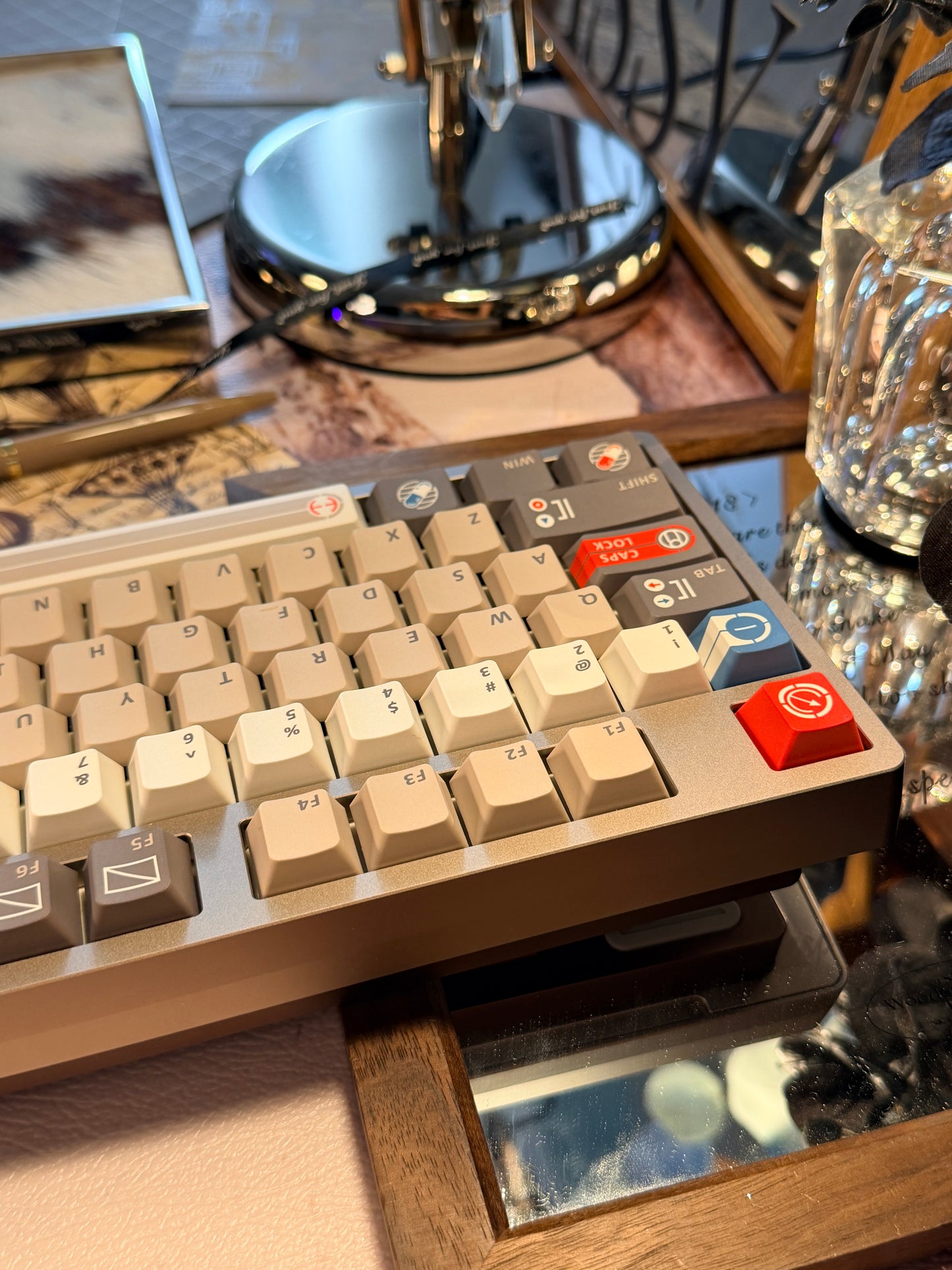 ONLY 1 INSTOCK Prebuilt Aluminum Customized Mechanical Keyboard QK101 Set + KeyTok BCI Keycaps