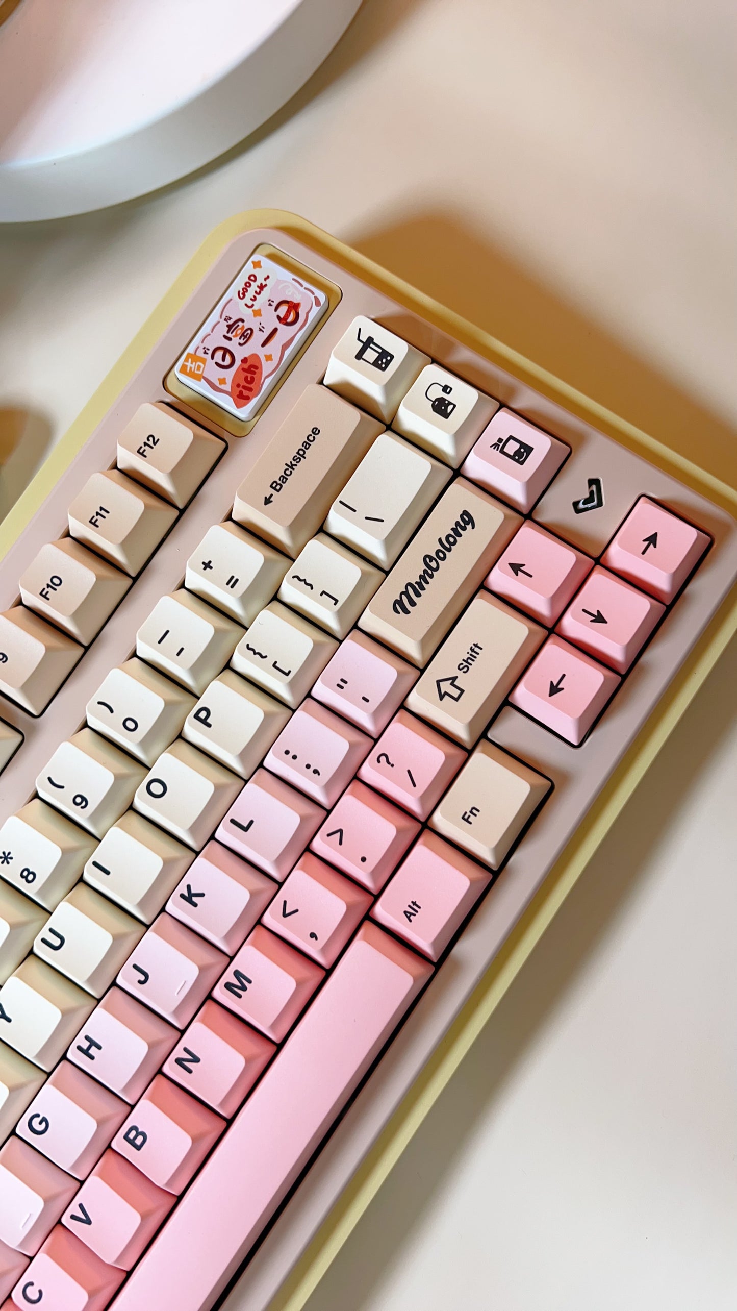 【Only 1 In-stock】Prebuilt Rich75 Creamy Thock Pastel yellow Aluminum Customized Mechanical Keyboard