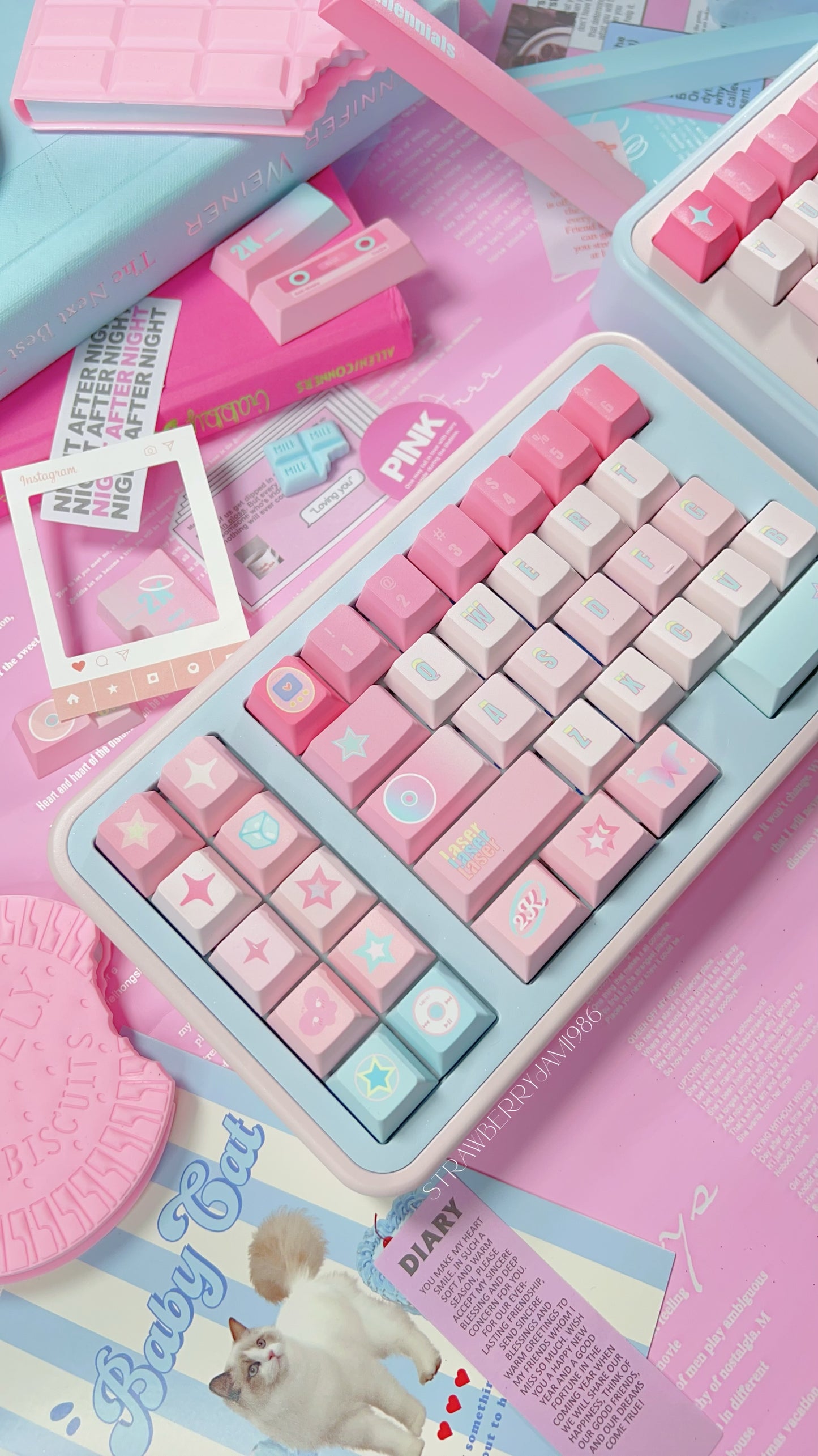 095 Millennial Girl Y2k Style Pink and Blue Keycaps Cherry Profile