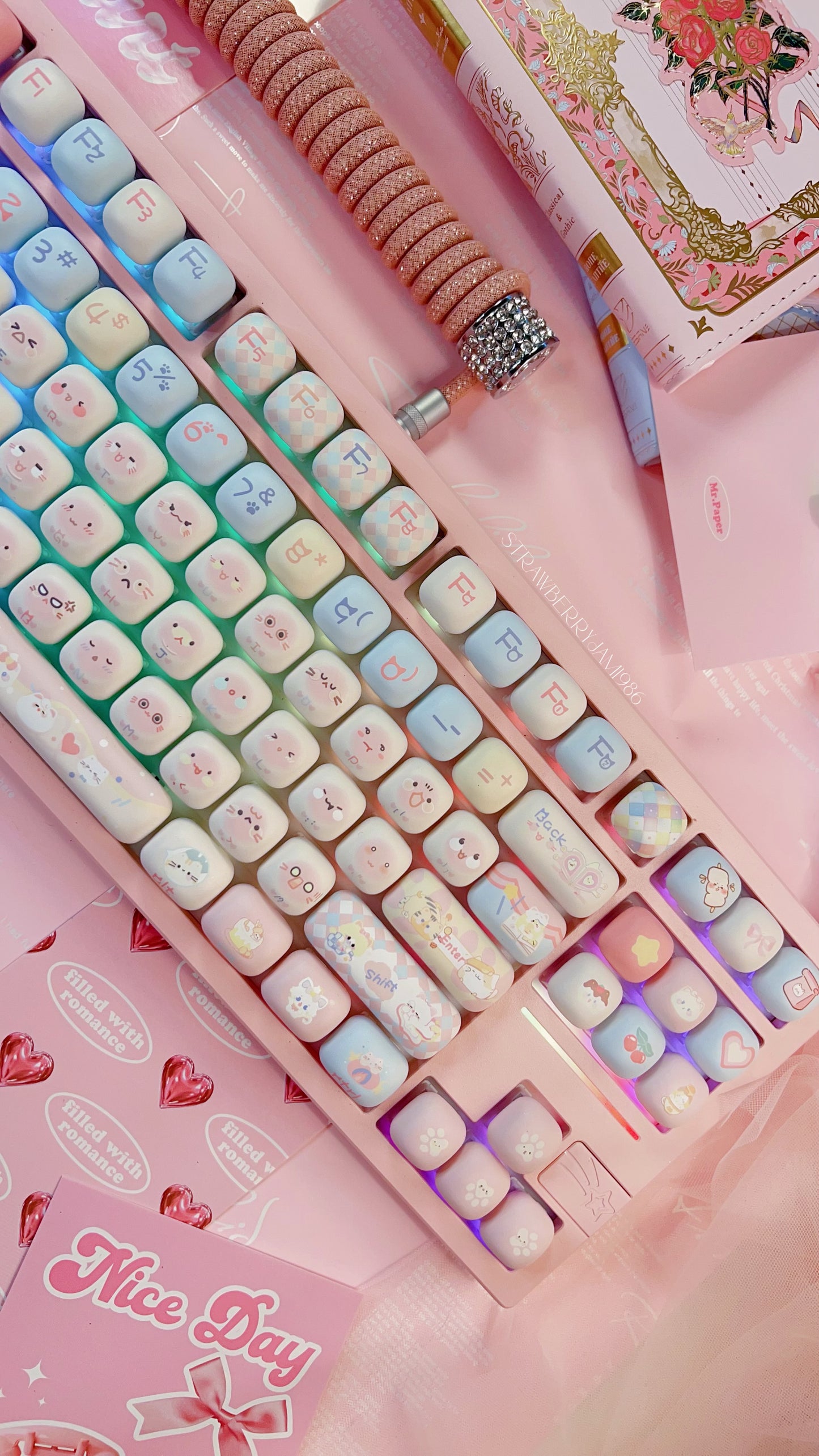 [only 1 Instock] Prebuilt Galaxy80 Pink Aluminum Customized Mechanical Keyboard