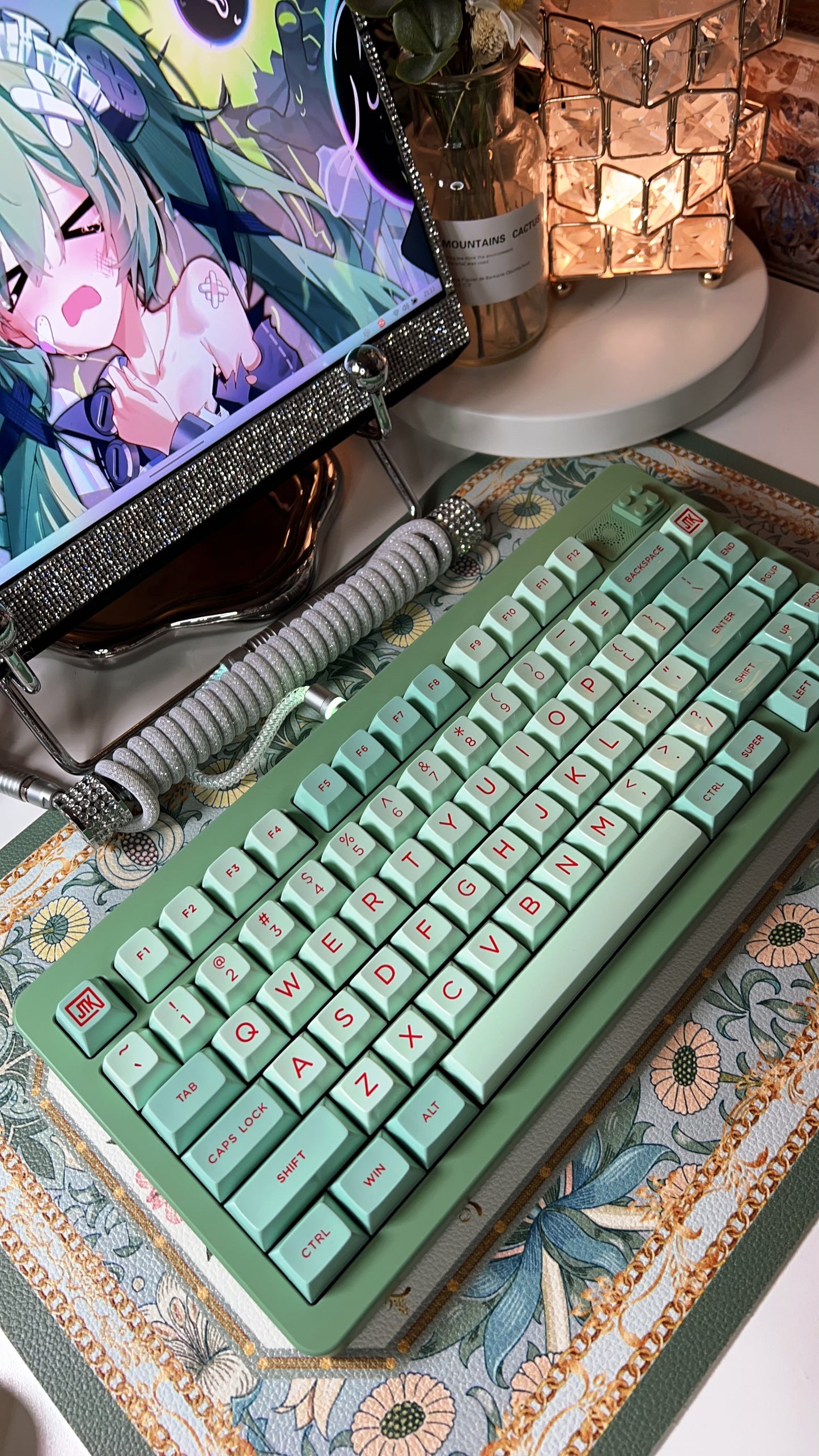 Prebuilt Nova75 Green Aluminum Customized Mechanical Creamy Thock Keyboard