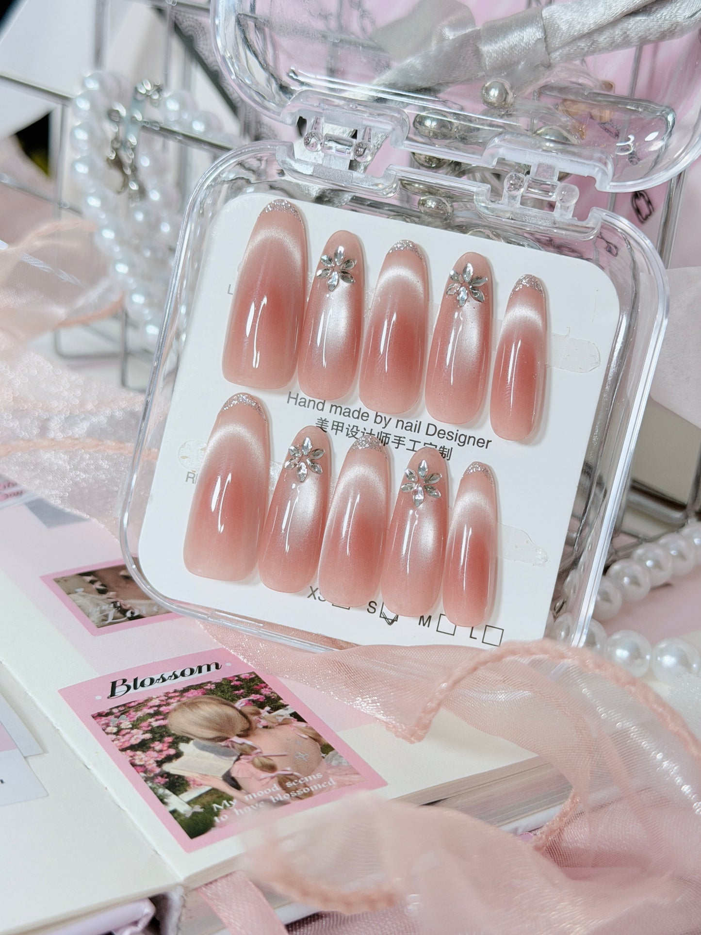 Elegant Long Press-On Nails Pearl Pink Diamond Shimmer Cat-Eye