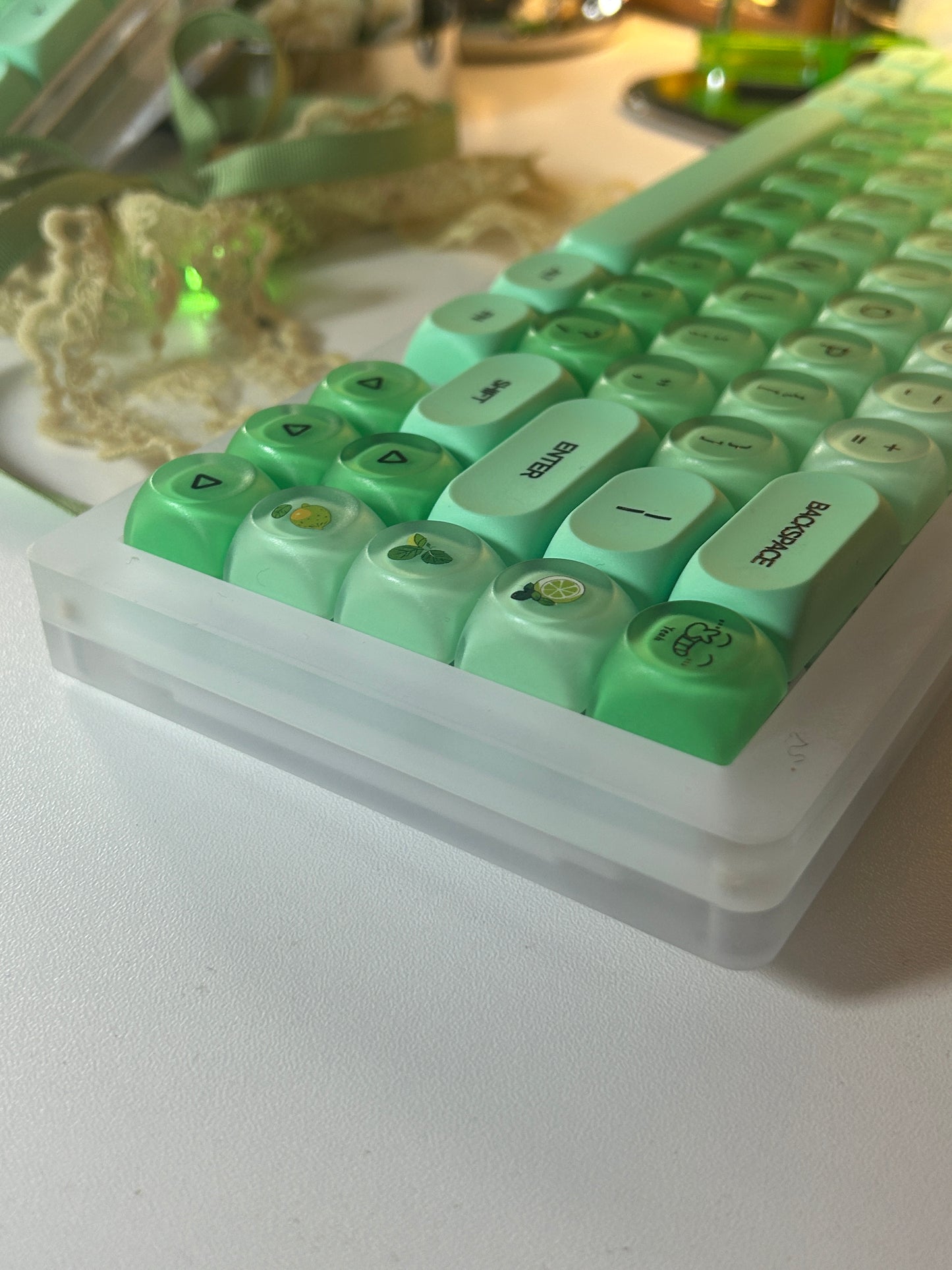Unboxing Sample For Sales ONLY 1 Instock Prebuilt Frosted Matte Acrylic Customized Mechanical Keyboard FK68 Pro Green Gradient Apple Set（not including the number pad）