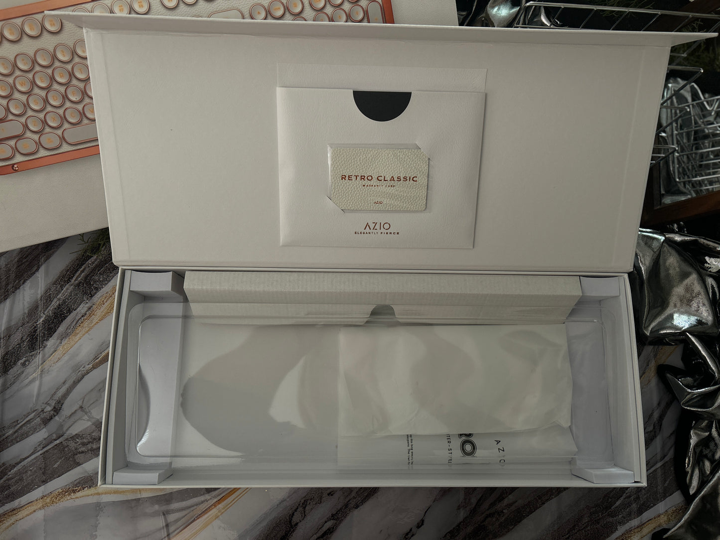 Unboxing For SALEs Azio Retro Classic USB (Posh) - USB Wired Leather Vintage Backlit Mechanical Keyboard for PC/Mac (MK-RETRO-L-02-US)