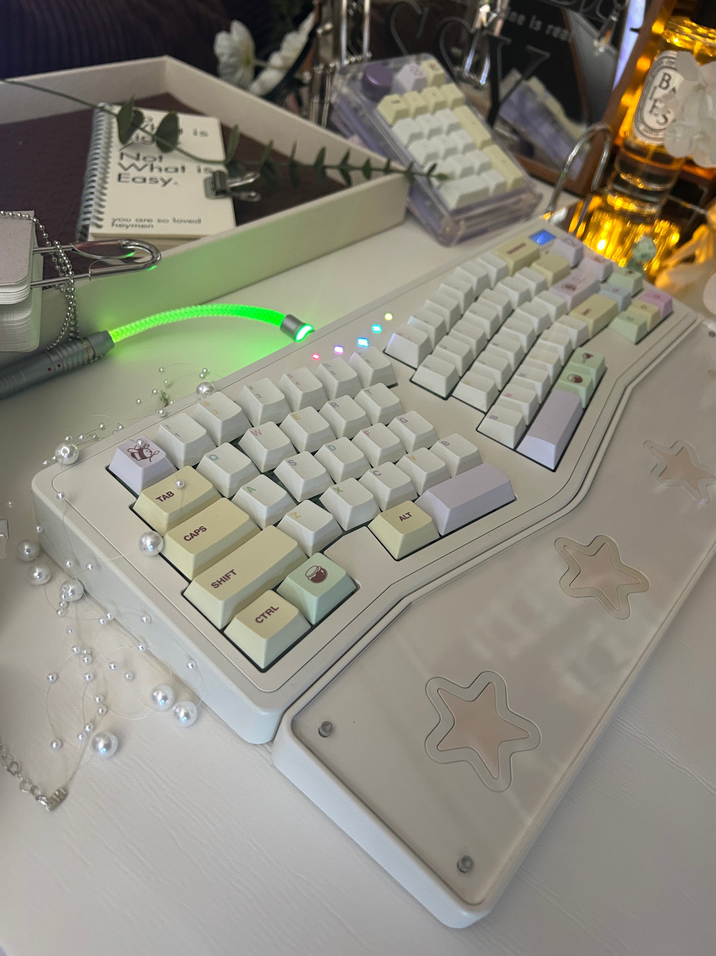 Prebuilt Aluminum Customized Mechanical Keyboard Staralice Ergonomic Cream White Set With Wristrest（not including number pad）