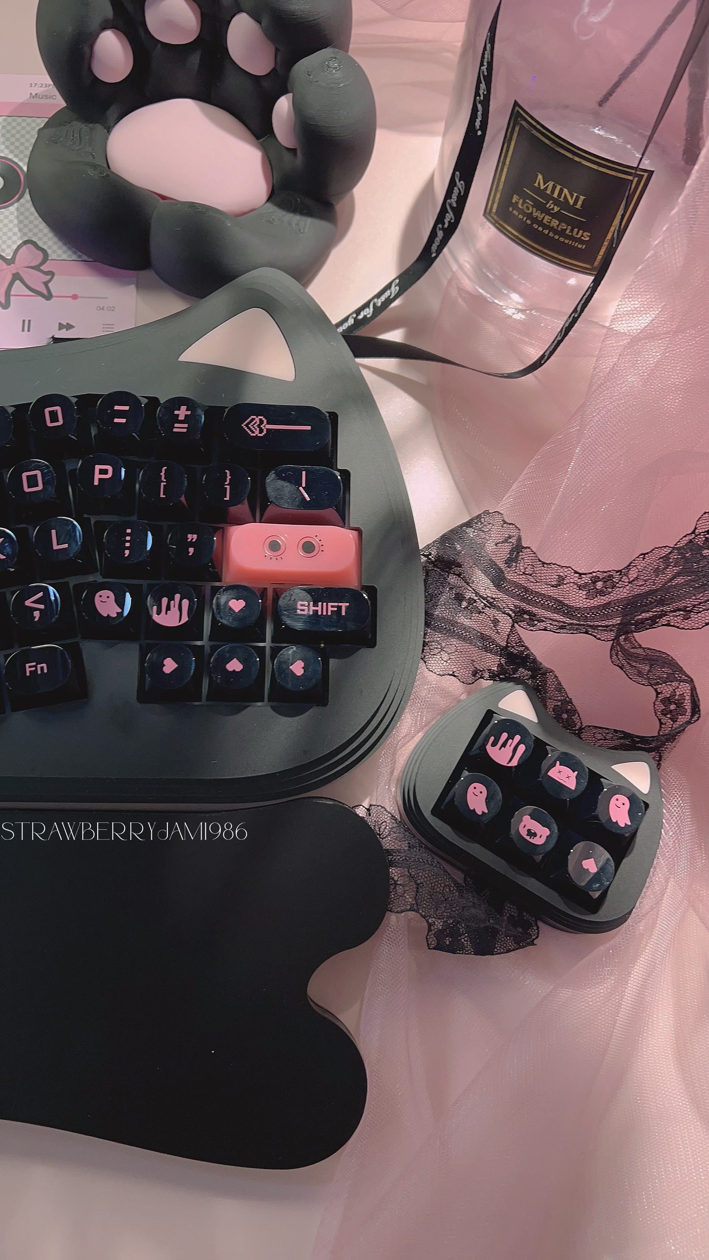 {Preorder} Prebuilt Acrylic Black Kitten Acrylic Ergonomic Customized Mechanical Keyboard Set