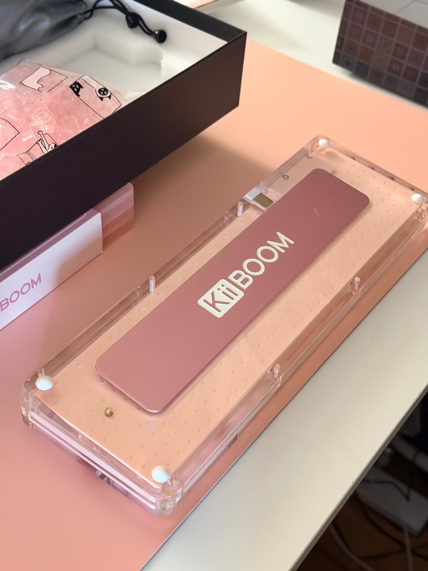 Unboxing Clearance ONLY 1 KiiBOOM Phantom 68 Pink Crystal Gasket-Mounted Mechanical Keyboard & KiiBOOM Pink Meow Keycap Set