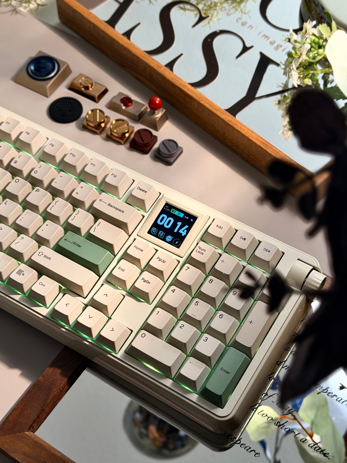 Unboxing Clearance ONLY 1 Instock EPOMAKER RT100 PRO Retro White （Creamy Jade Switch）