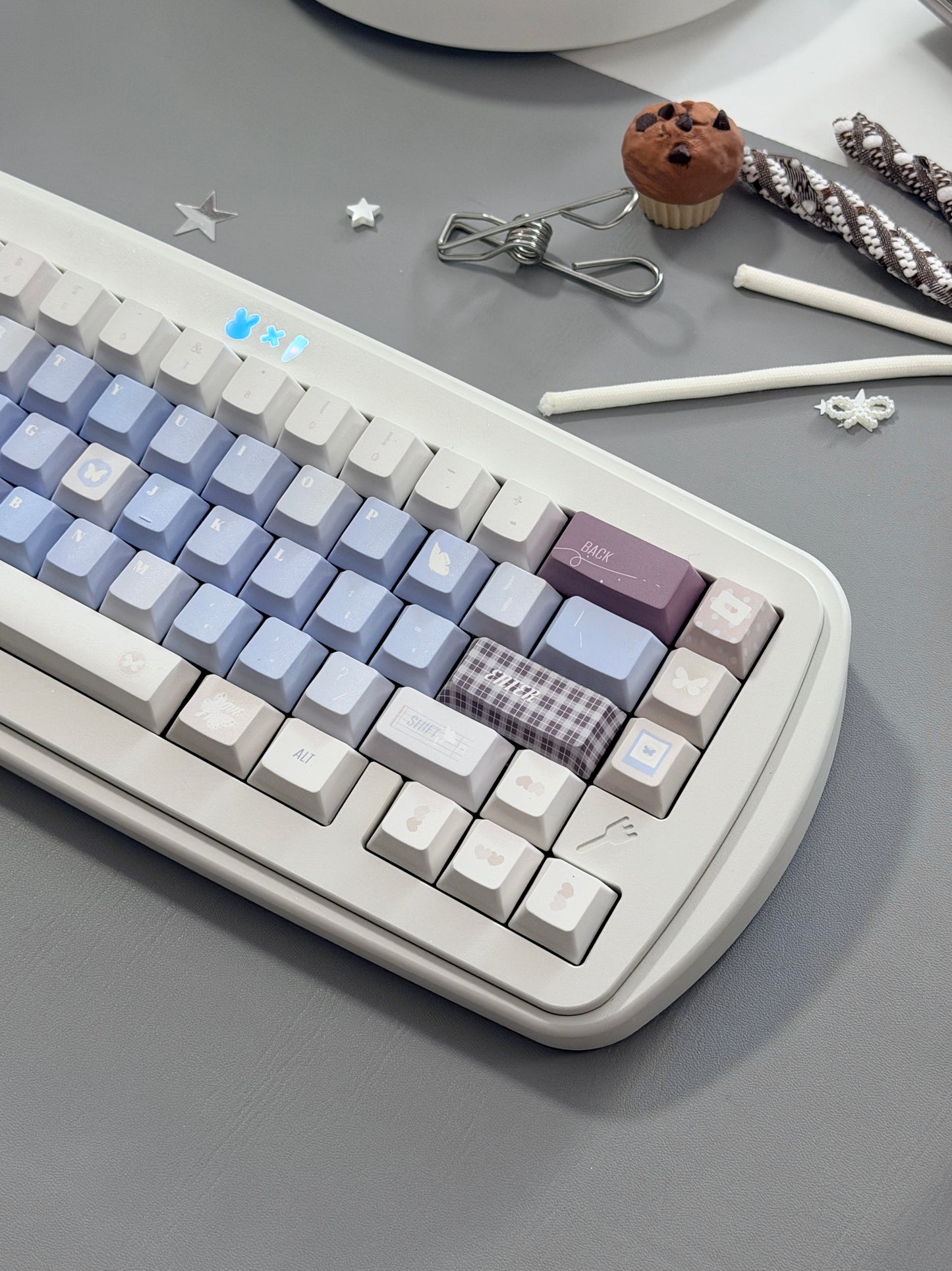 0299 Love Butterfly Cherry Profile Keycap Set | Sea Salt White & Soft Blue Romantic Keycaps