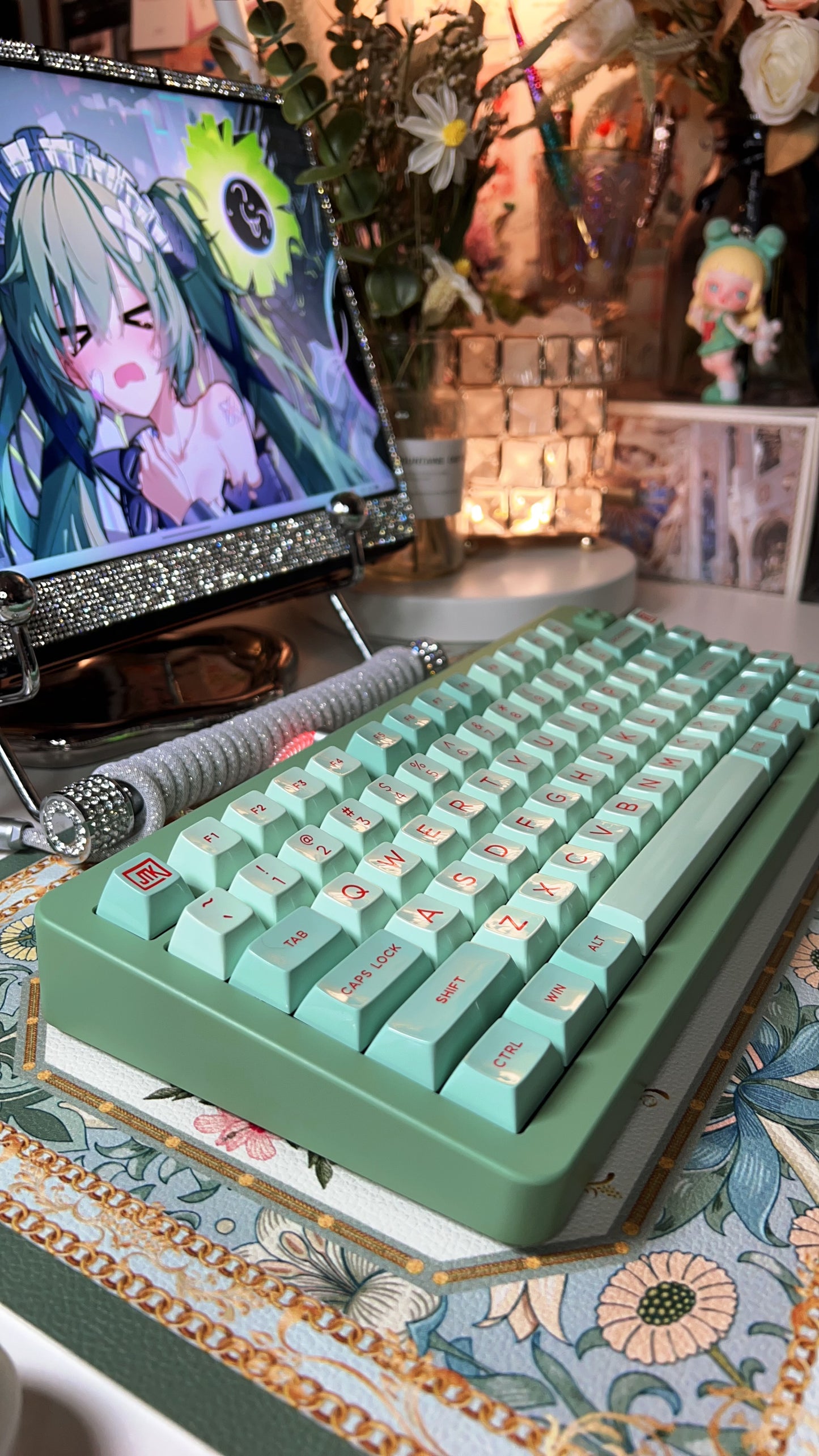 Prebuilt Nova75 Green Aluminum Customized Mechanical Creamy Thock Keyboard