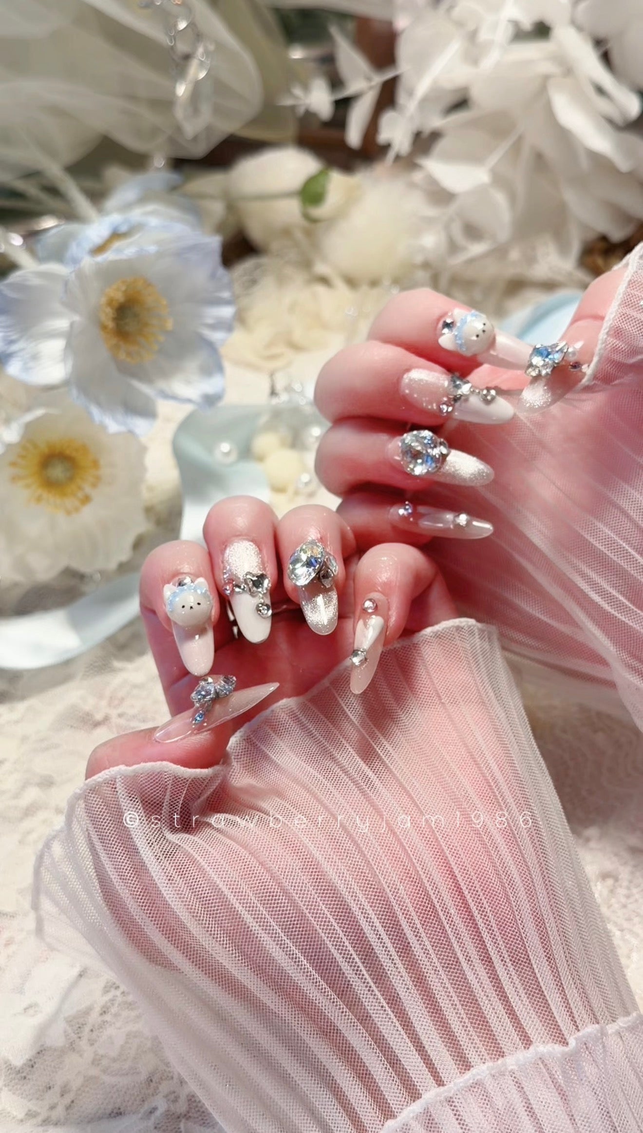 Designer False Nails Cute Bunny Diamond Creamy Champion Shimmer Long Press-On Nails(#937)