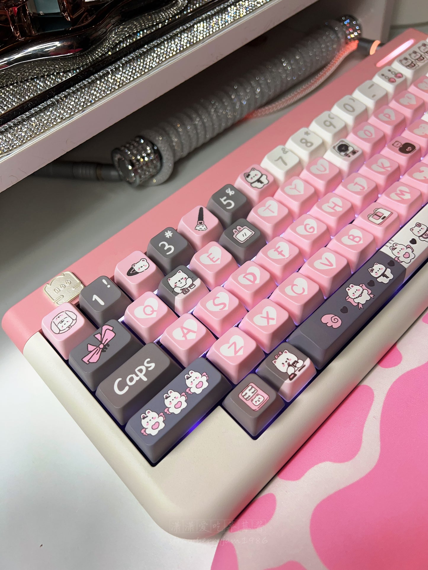 strawberryjam1986 pinky grey bunny mda profile Keycap